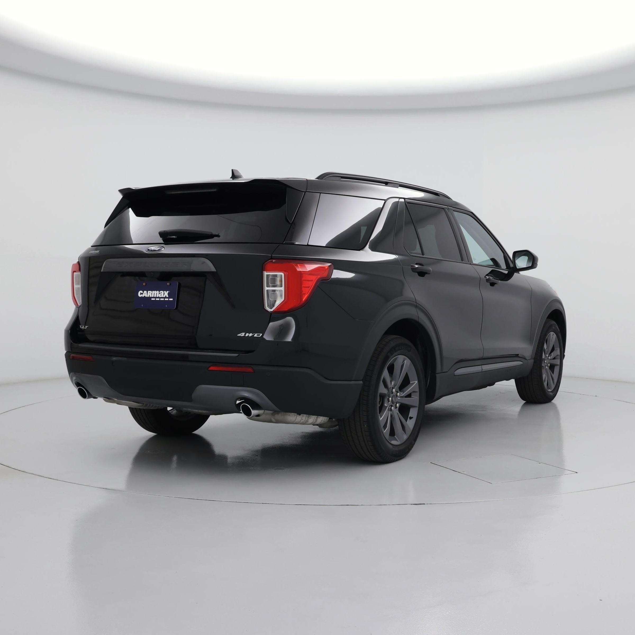 Thumbnail: 2023 Ford Explorer - 8