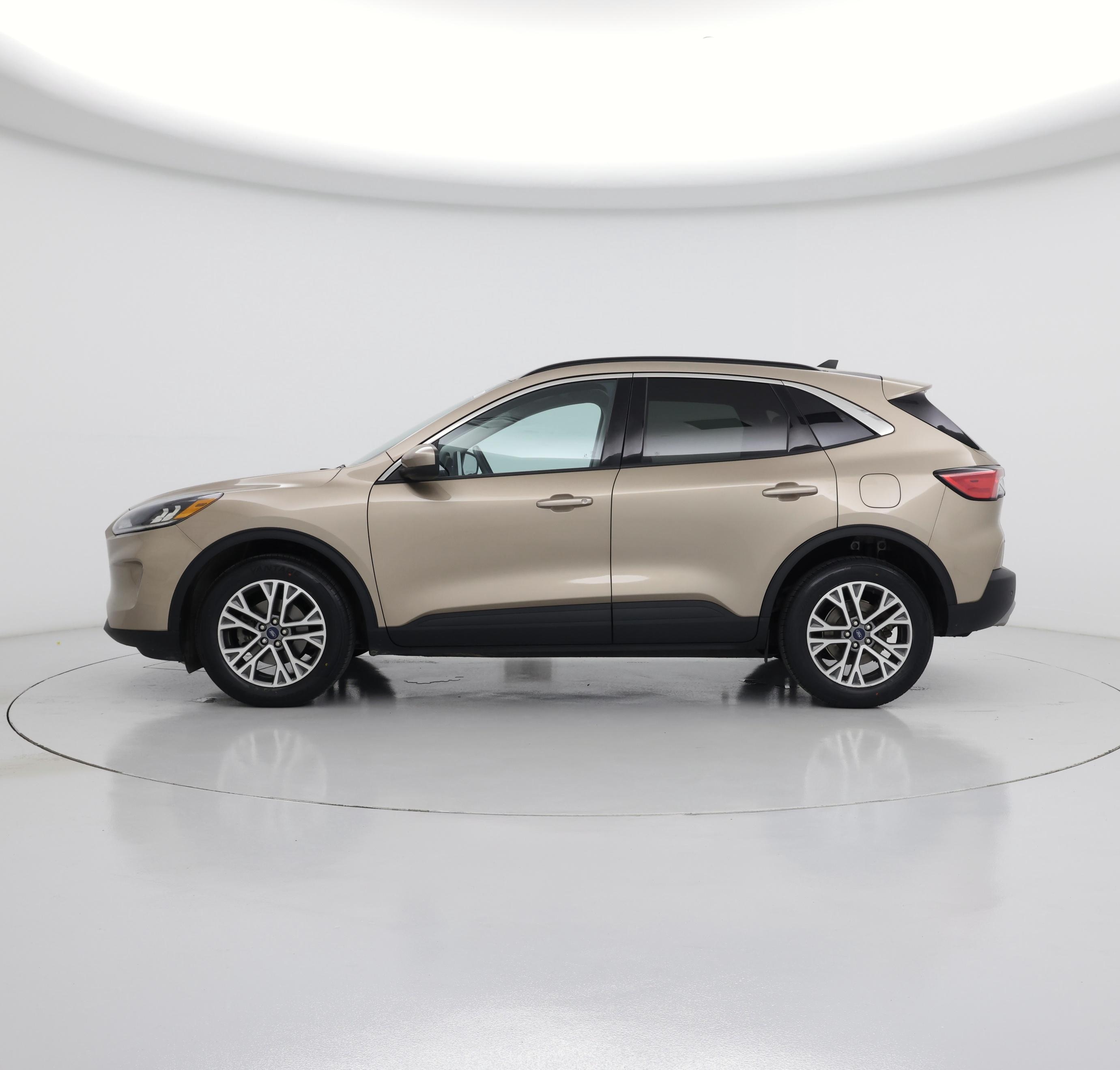 Thumbnail: 2021 Ford Escape - 3
