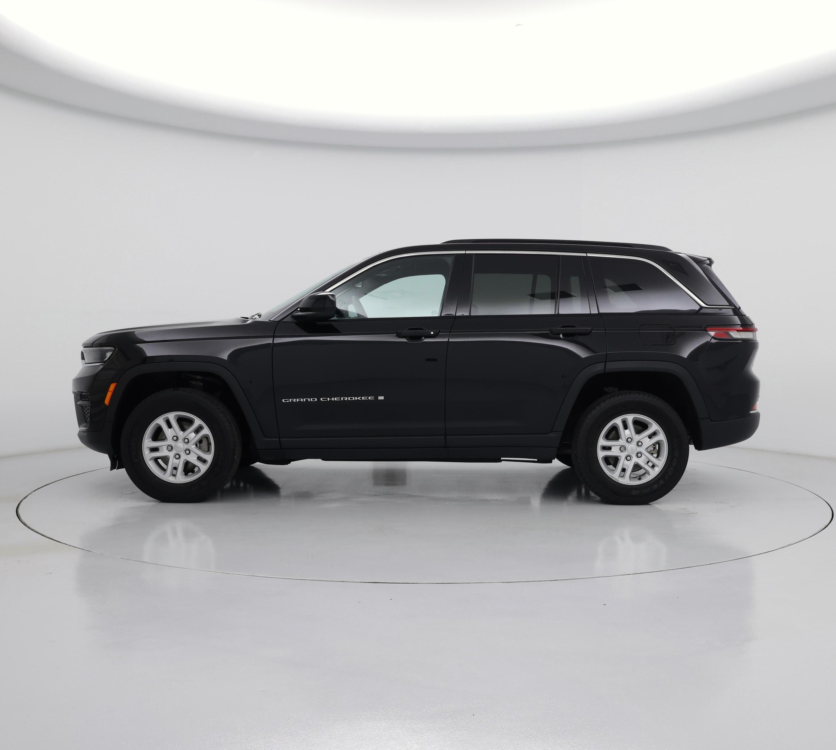 Thumbnail: 2024 Jeep Grand Cherokee - 3