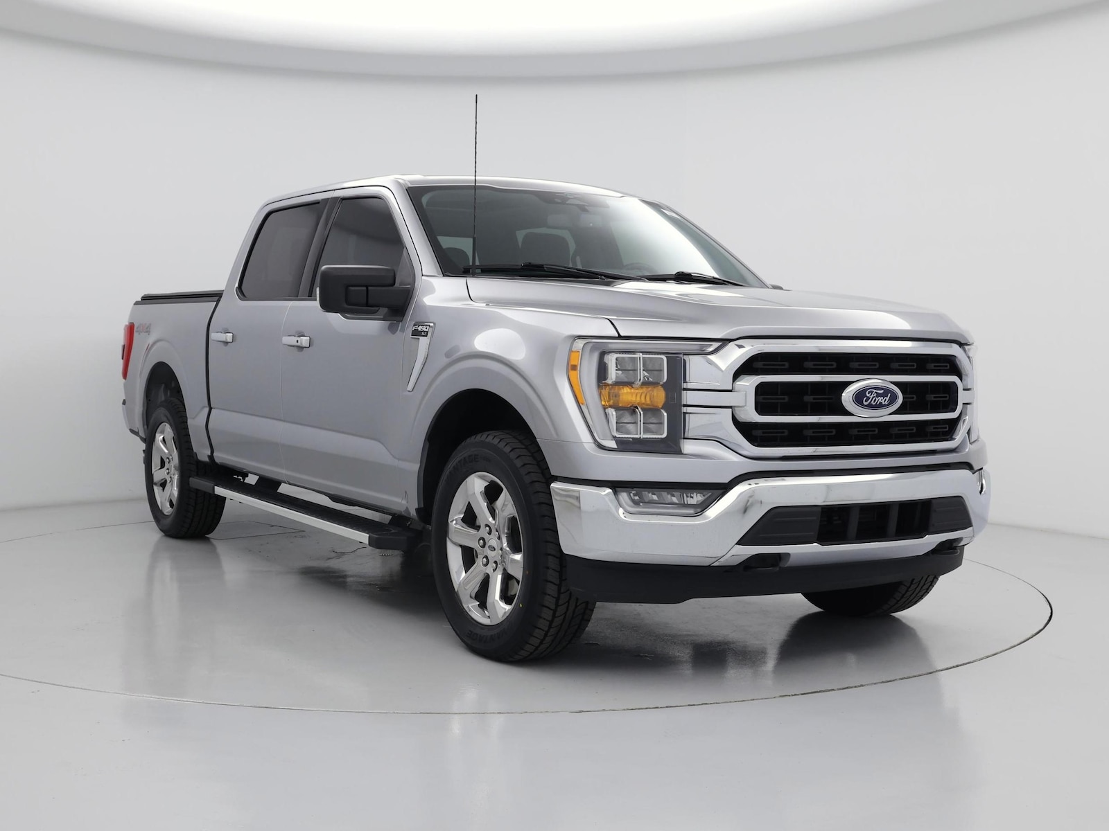 2023 Ford F-150 XLT - Photo 2