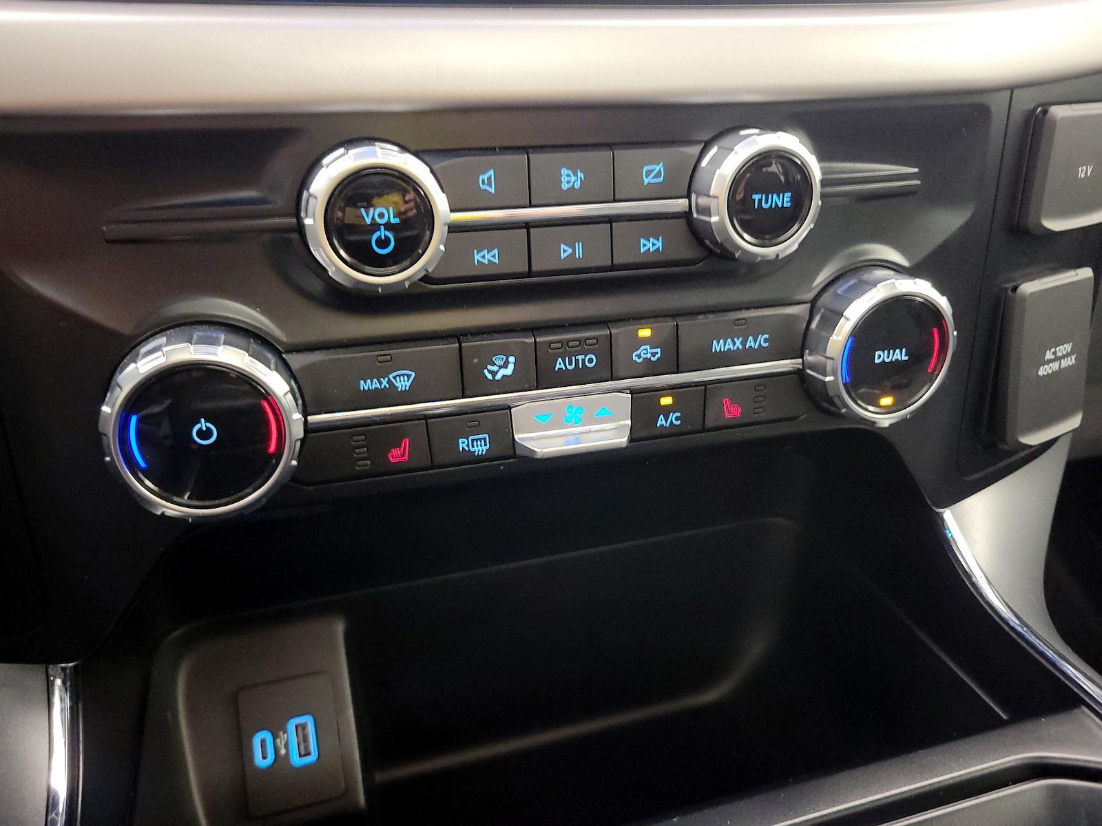 2023 Ford F-150 XLT - Photo 18