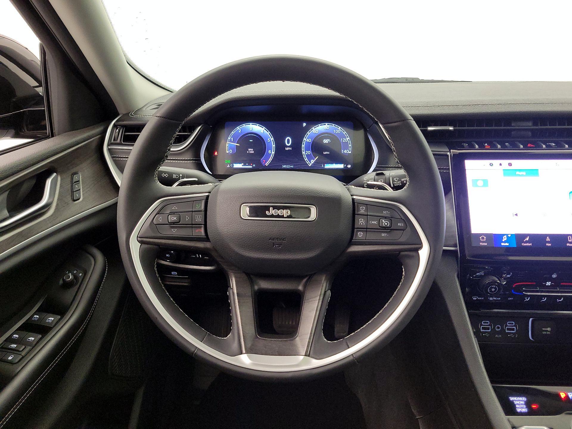 Thumbnail: 2024 Jeep Grand Cherokee - 10