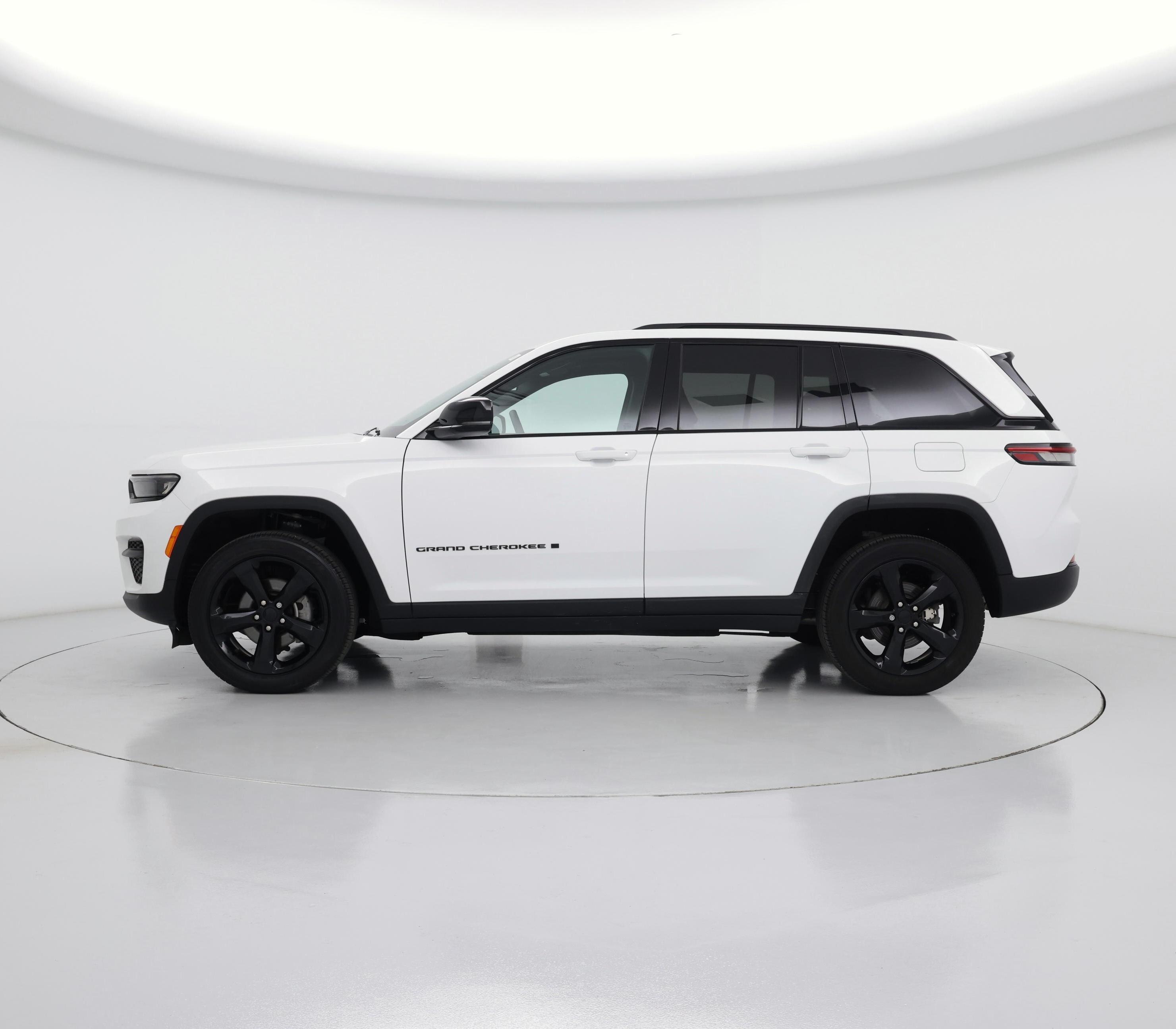 Thumbnail: 2024 Jeep Grand Cherokee - 3