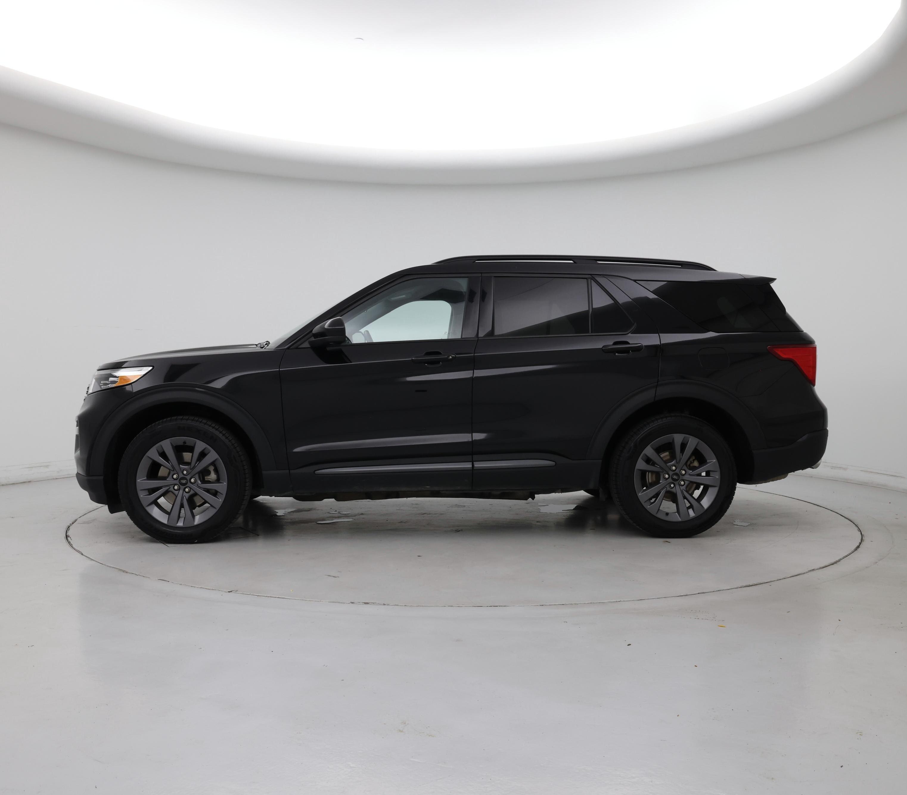 Thumbnail: 2023 Ford Explorer - 3