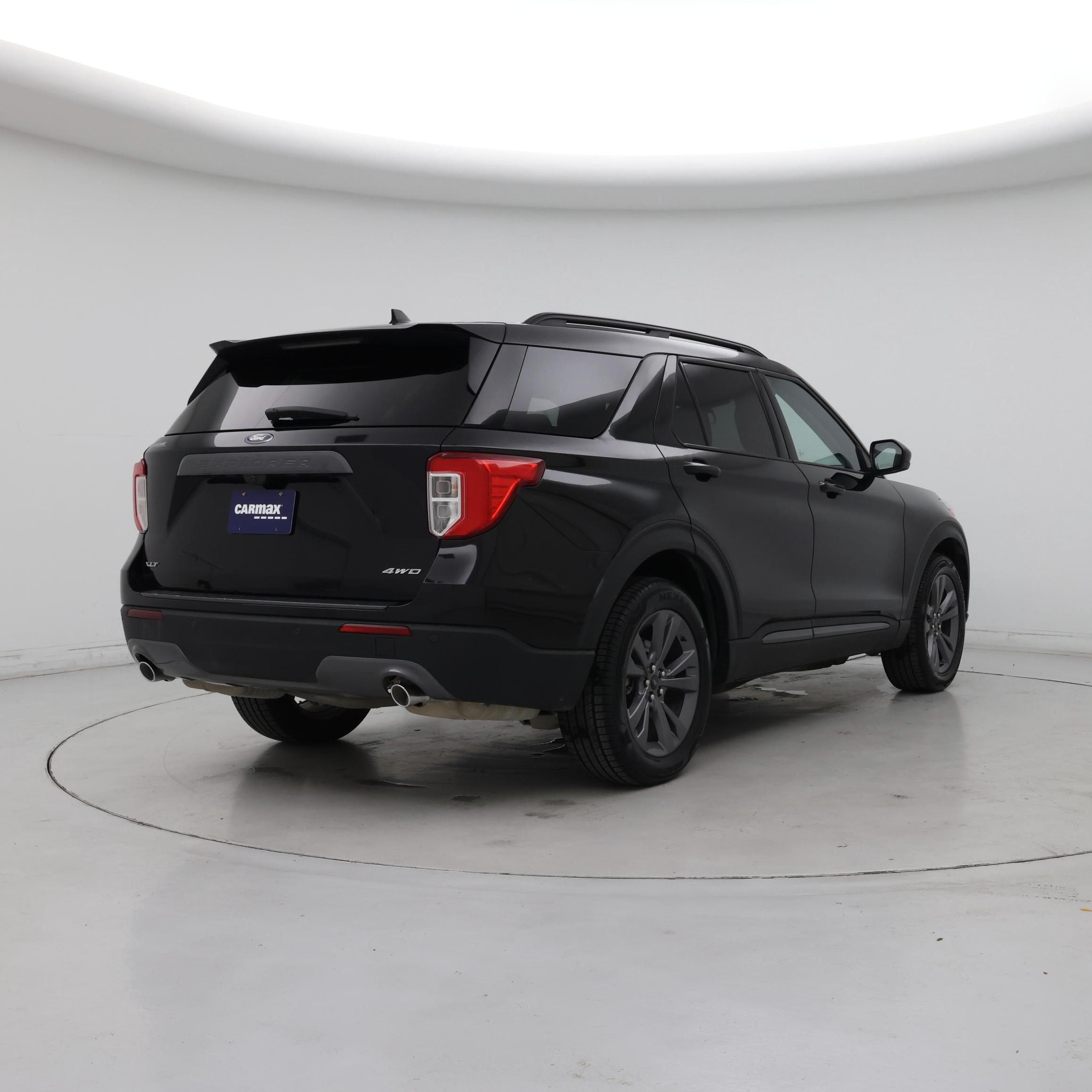 Thumbnail: 2023 Ford Explorer - 8