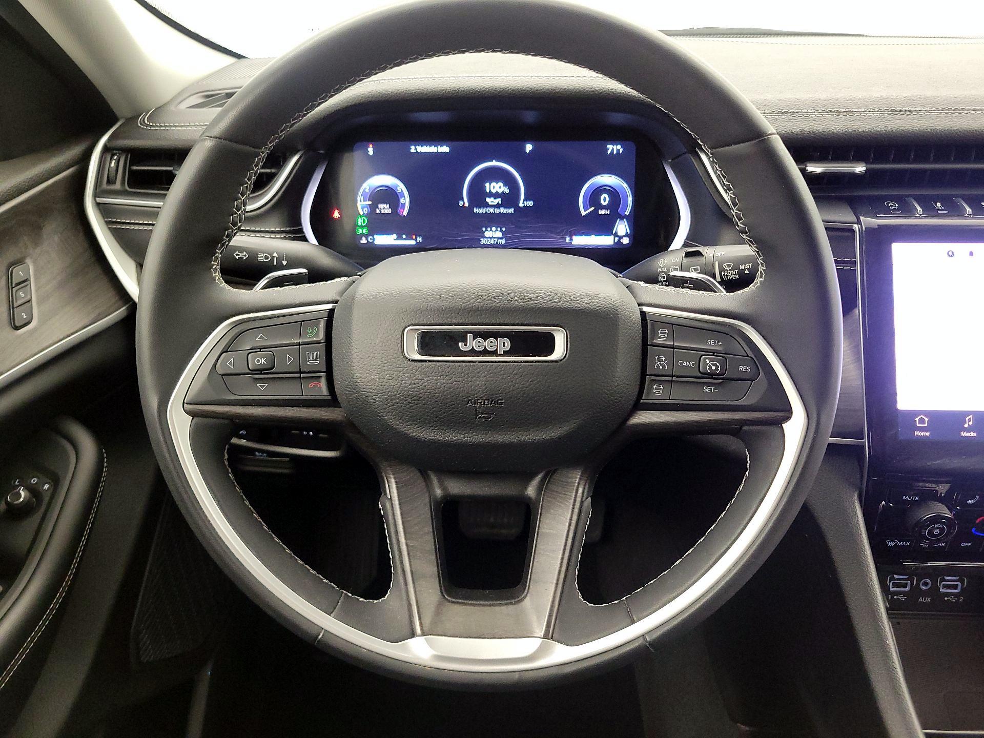 Thumbnail: 2023 Jeep Grand Cherokee - 10