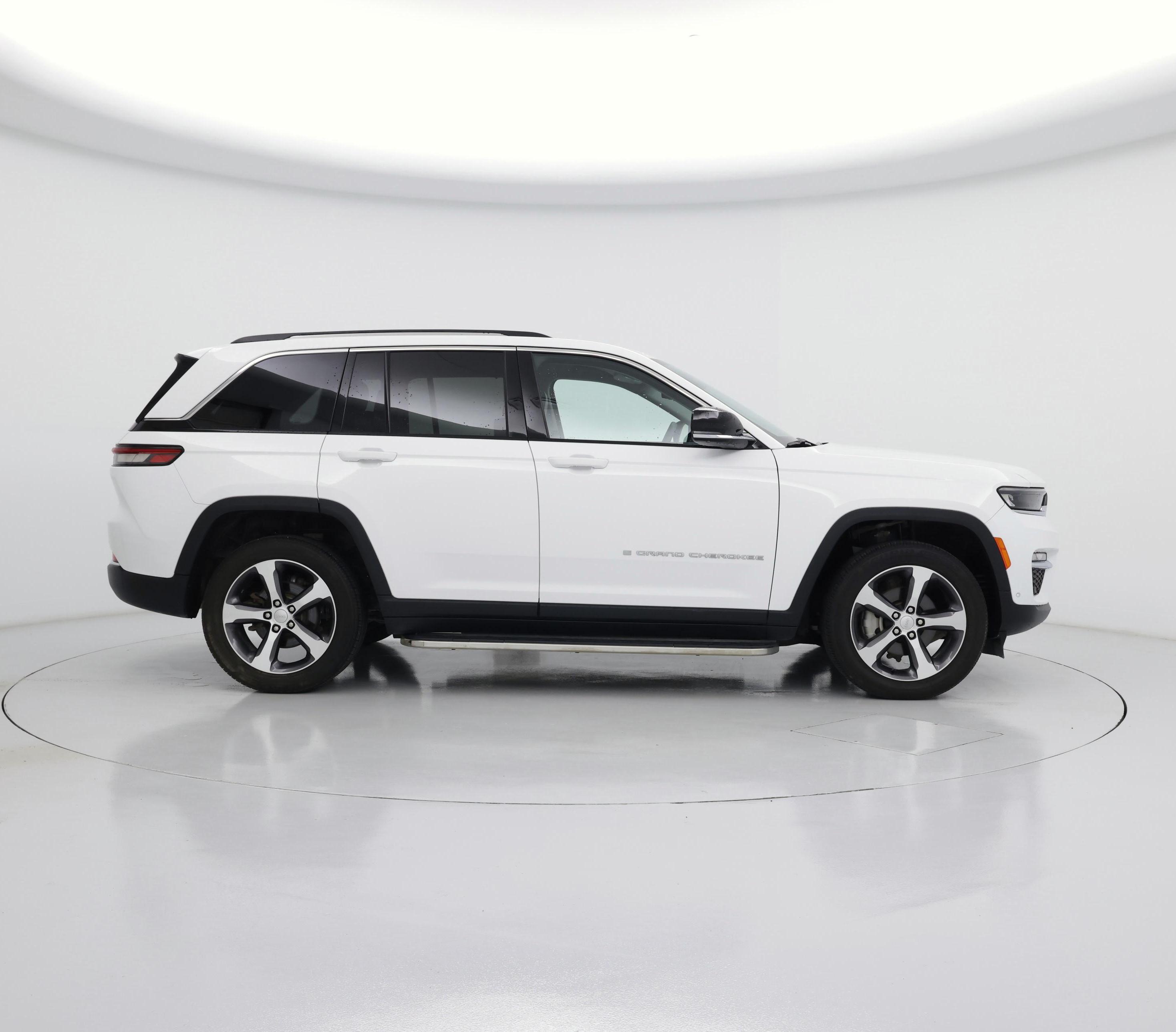 Thumbnail: 2023 Jeep Grand Cherokee - 7