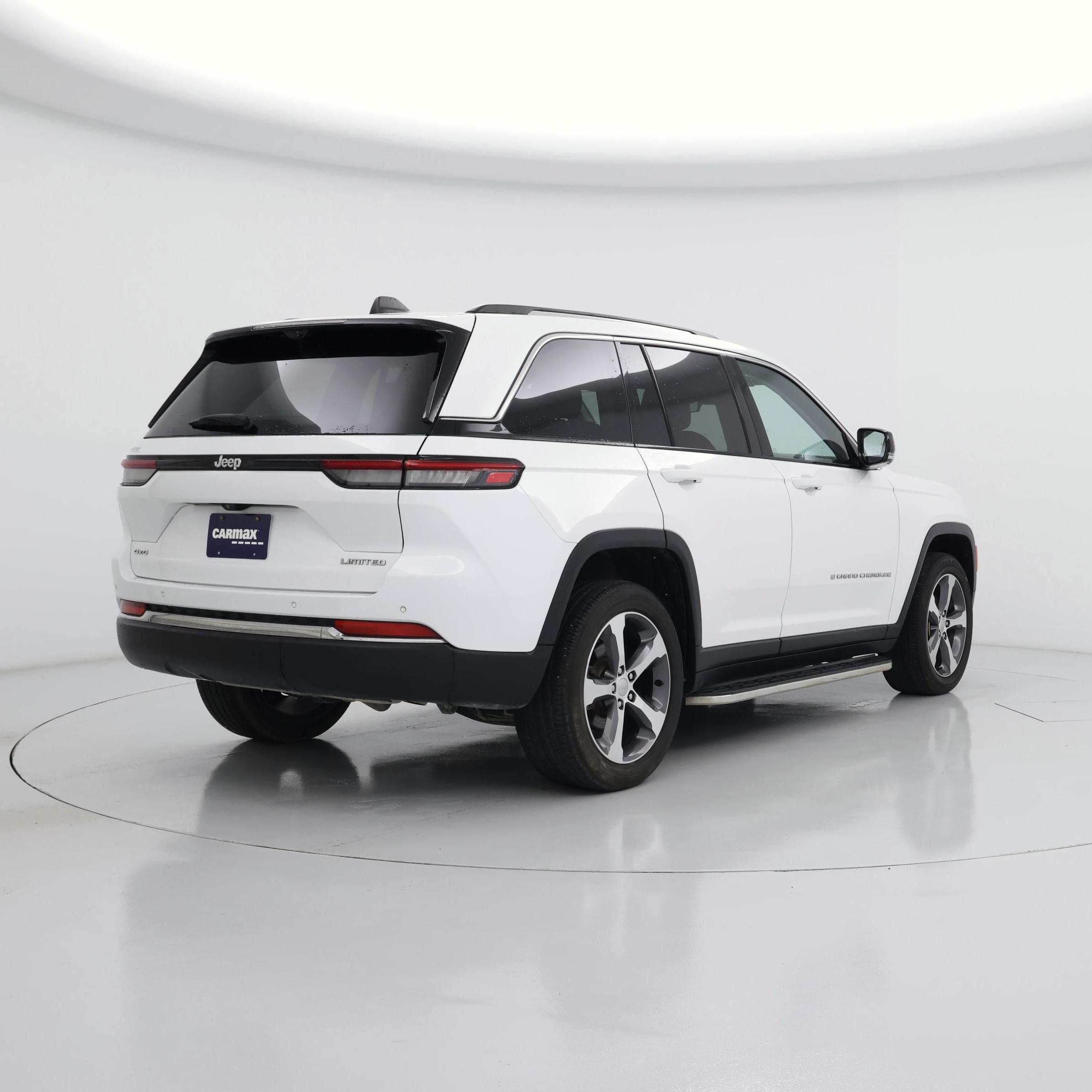 Thumbnail: 2023 Jeep Grand Cherokee - 8