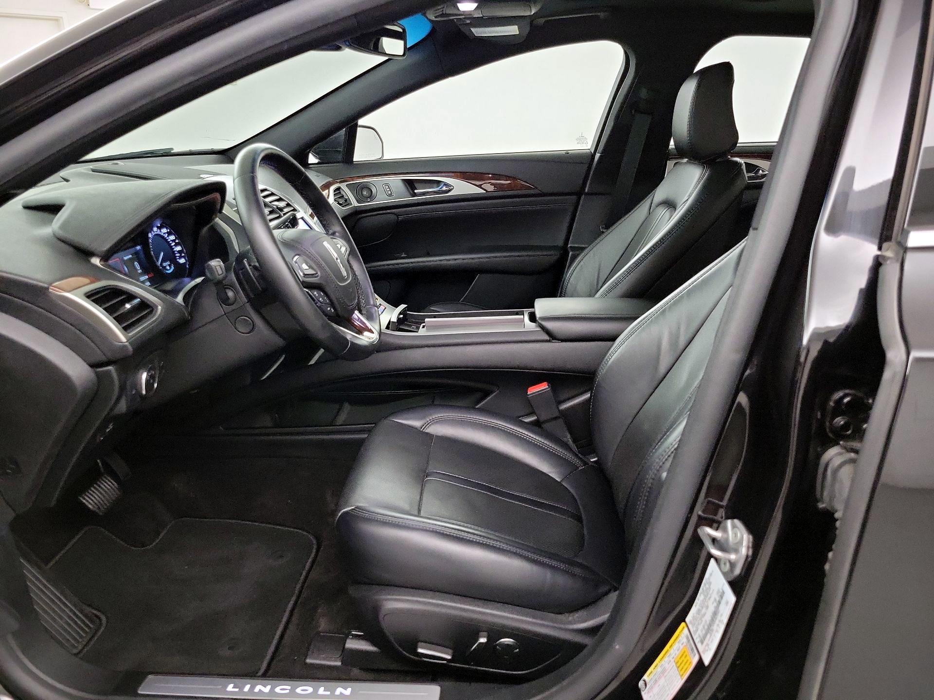 Thumbnail: 2020 Lincoln MKZ - 9