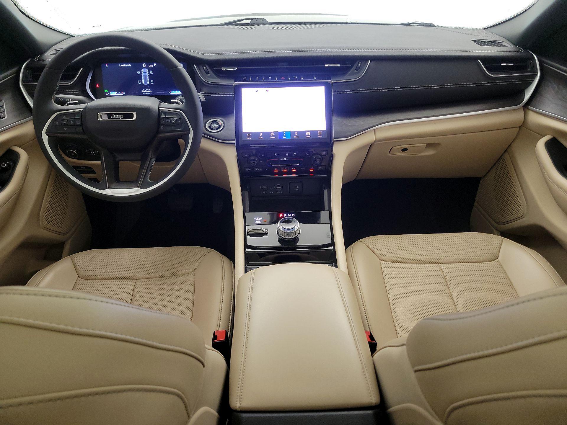 Thumbnail: 2023 Jeep Grand Cherokee - 9
