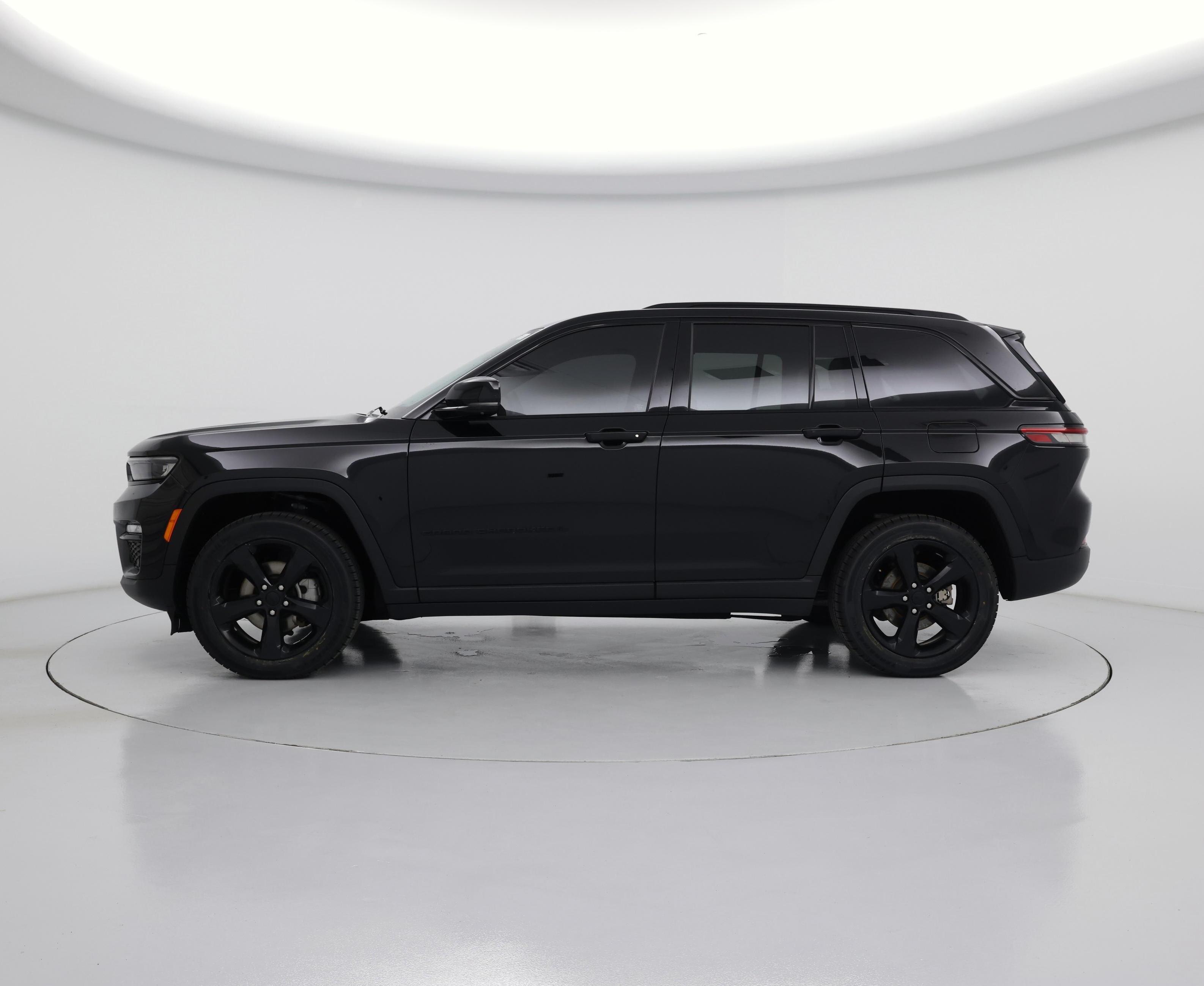 Thumbnail: 2023 Jeep Grand Cherokee - 3