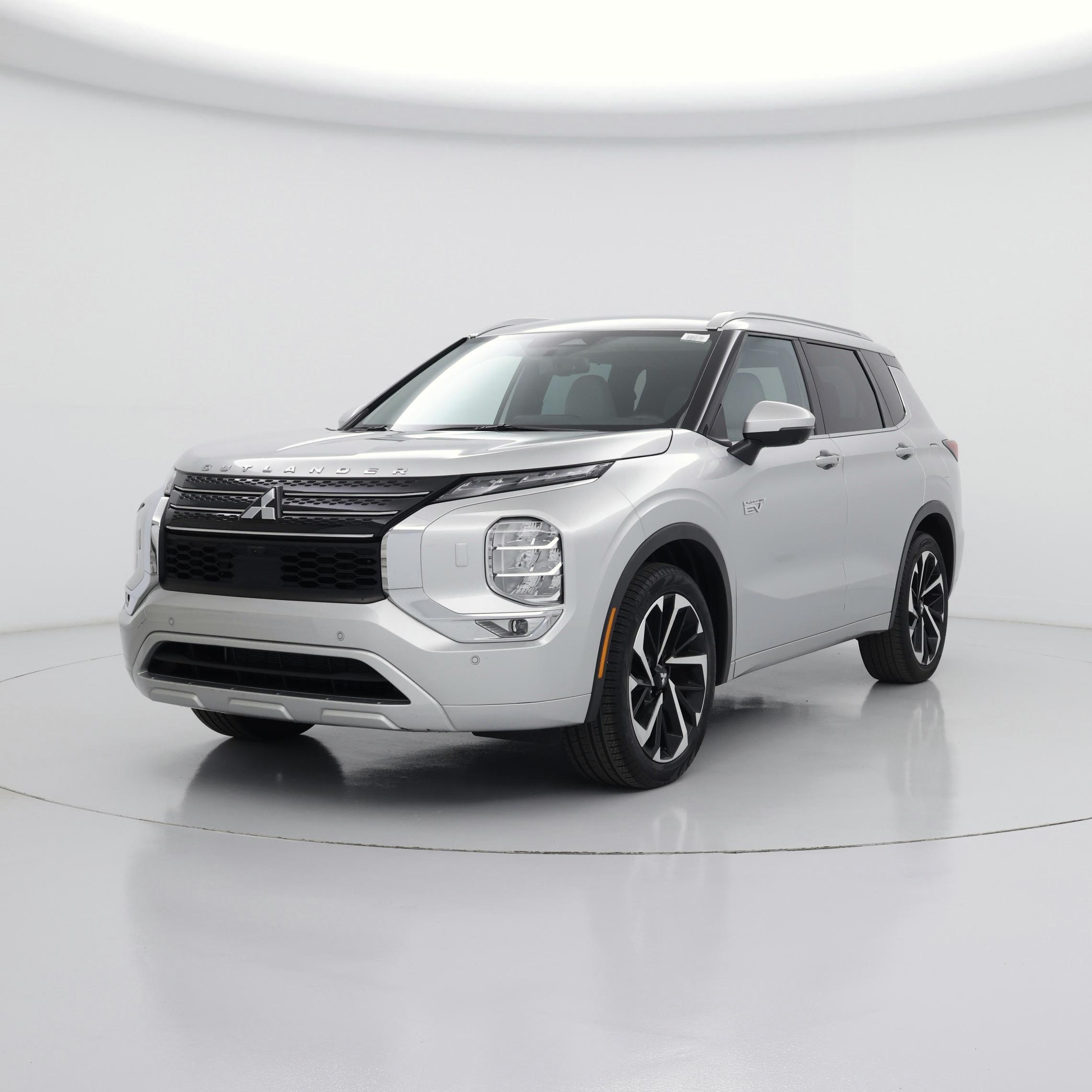 Thumbnail: 2023 Mitsubishi Outlander - 4