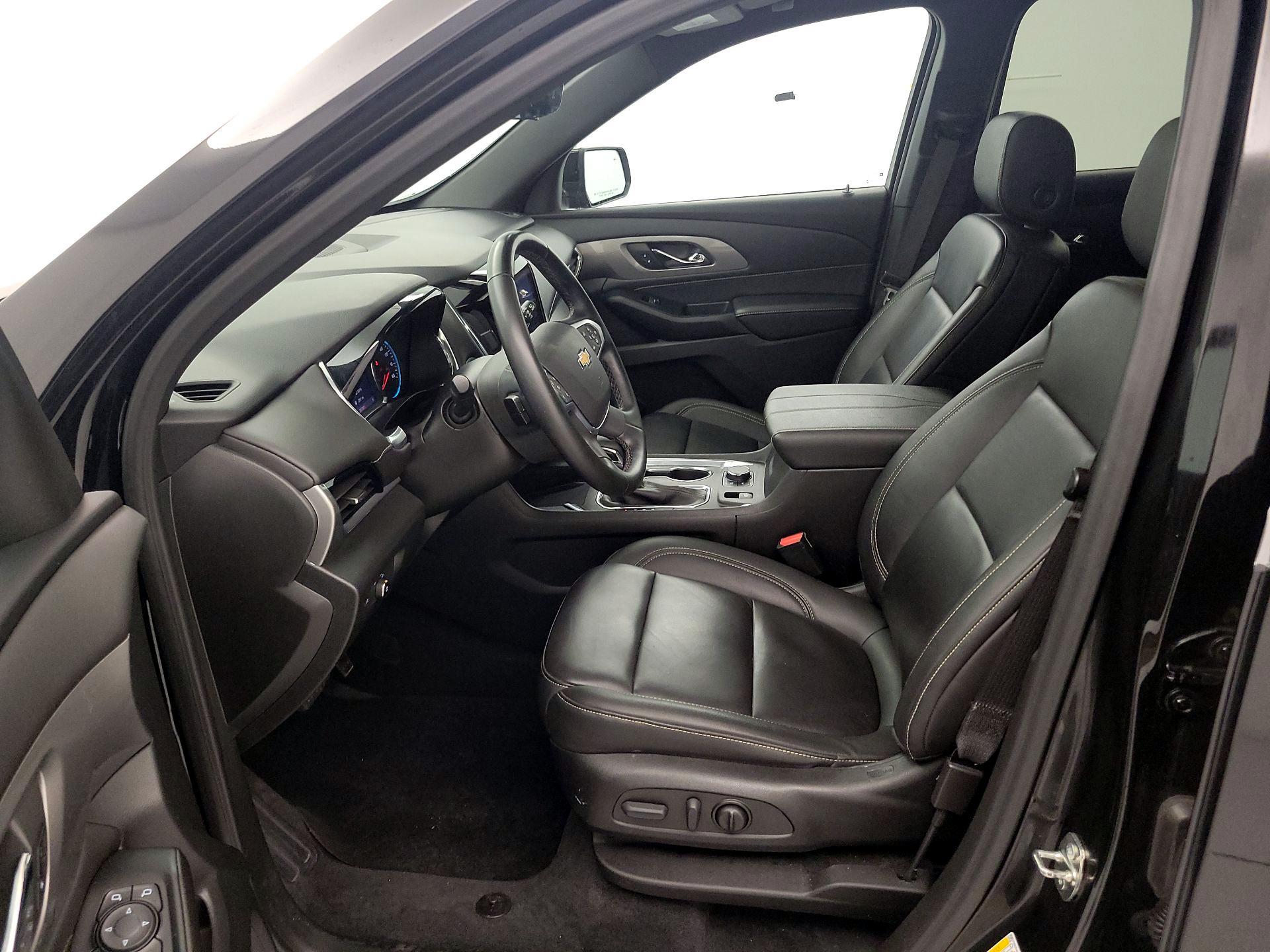 Thumbnail: 2023 Chevrolet Traverse - 11