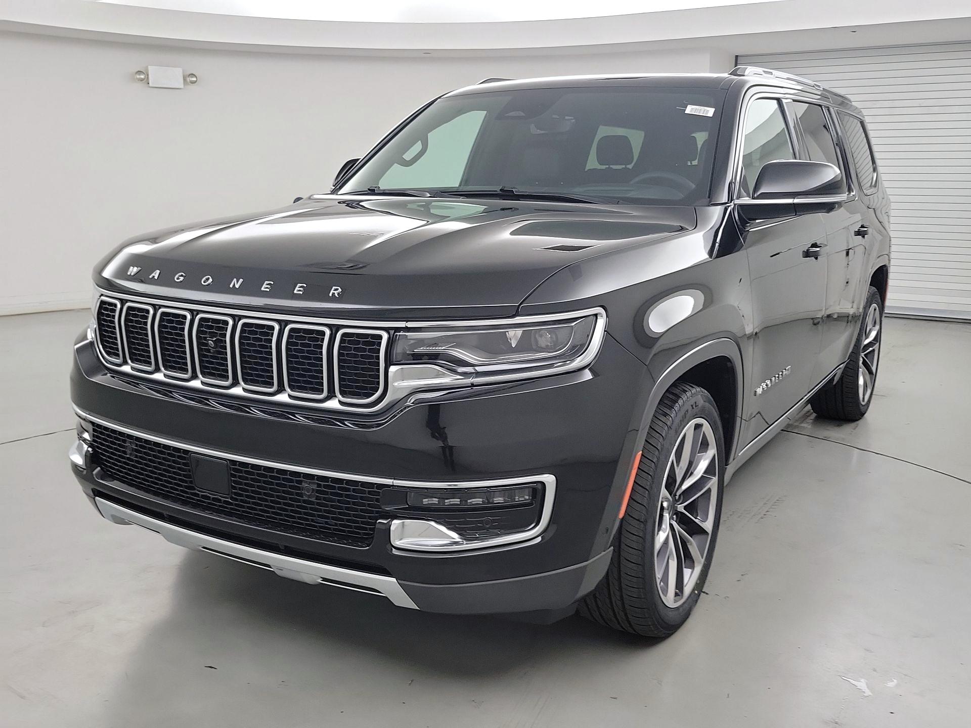 Thumbnail: 2022 Jeep Wagoneer - 3