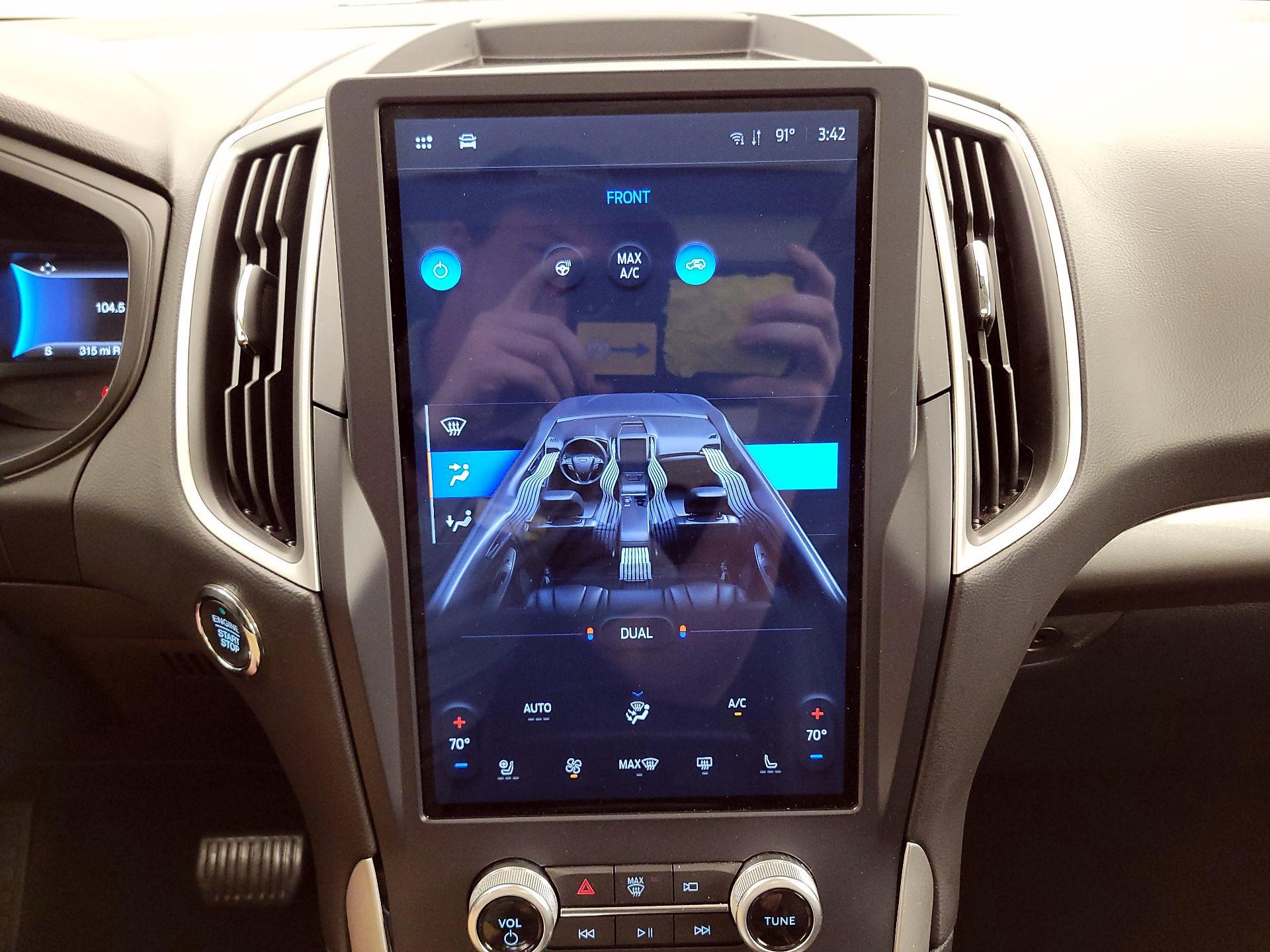 Thumbnail: 2023 Ford Edge - 16