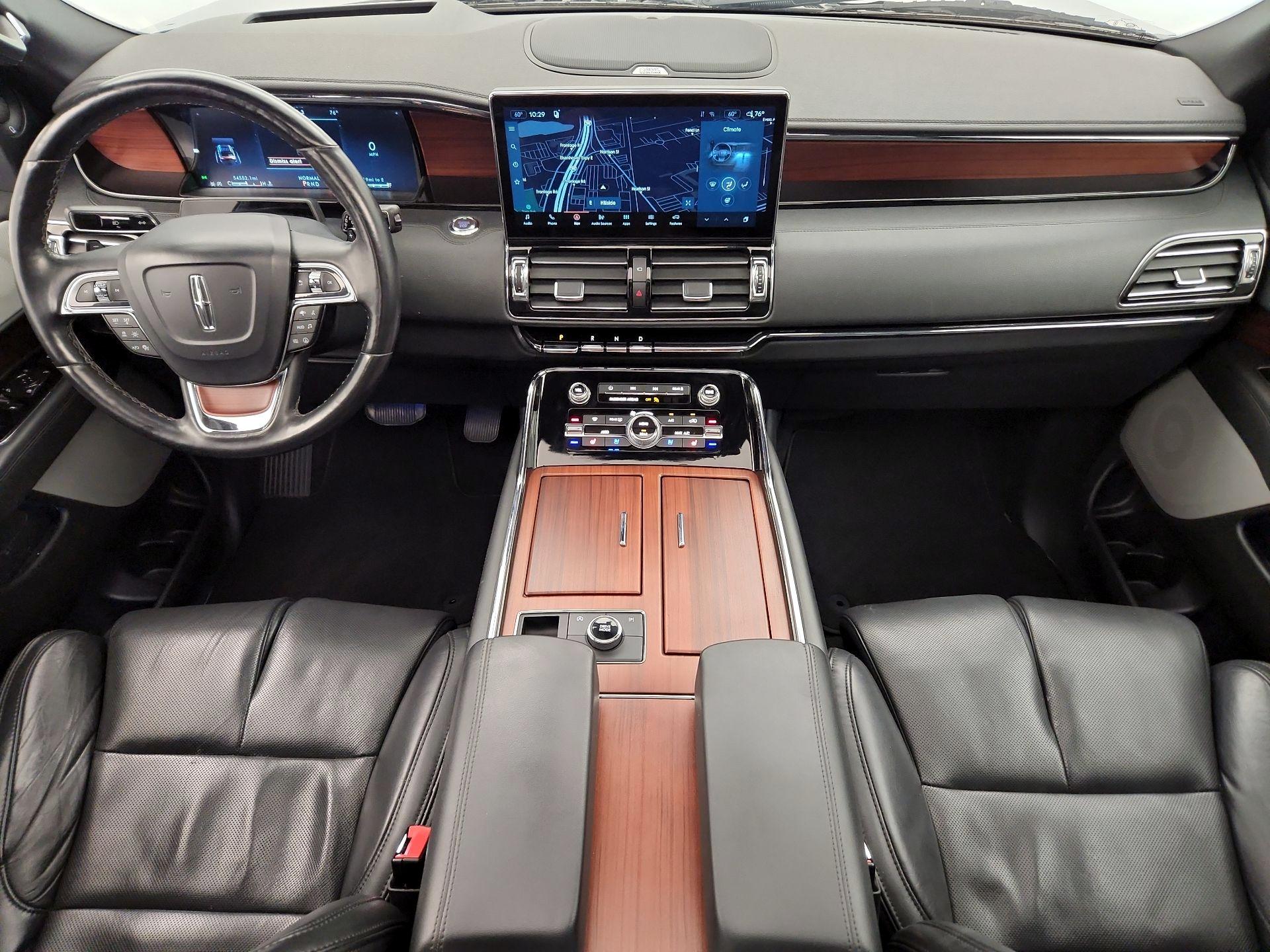 Thumbnail: 2022 Lincoln Navigator - 9