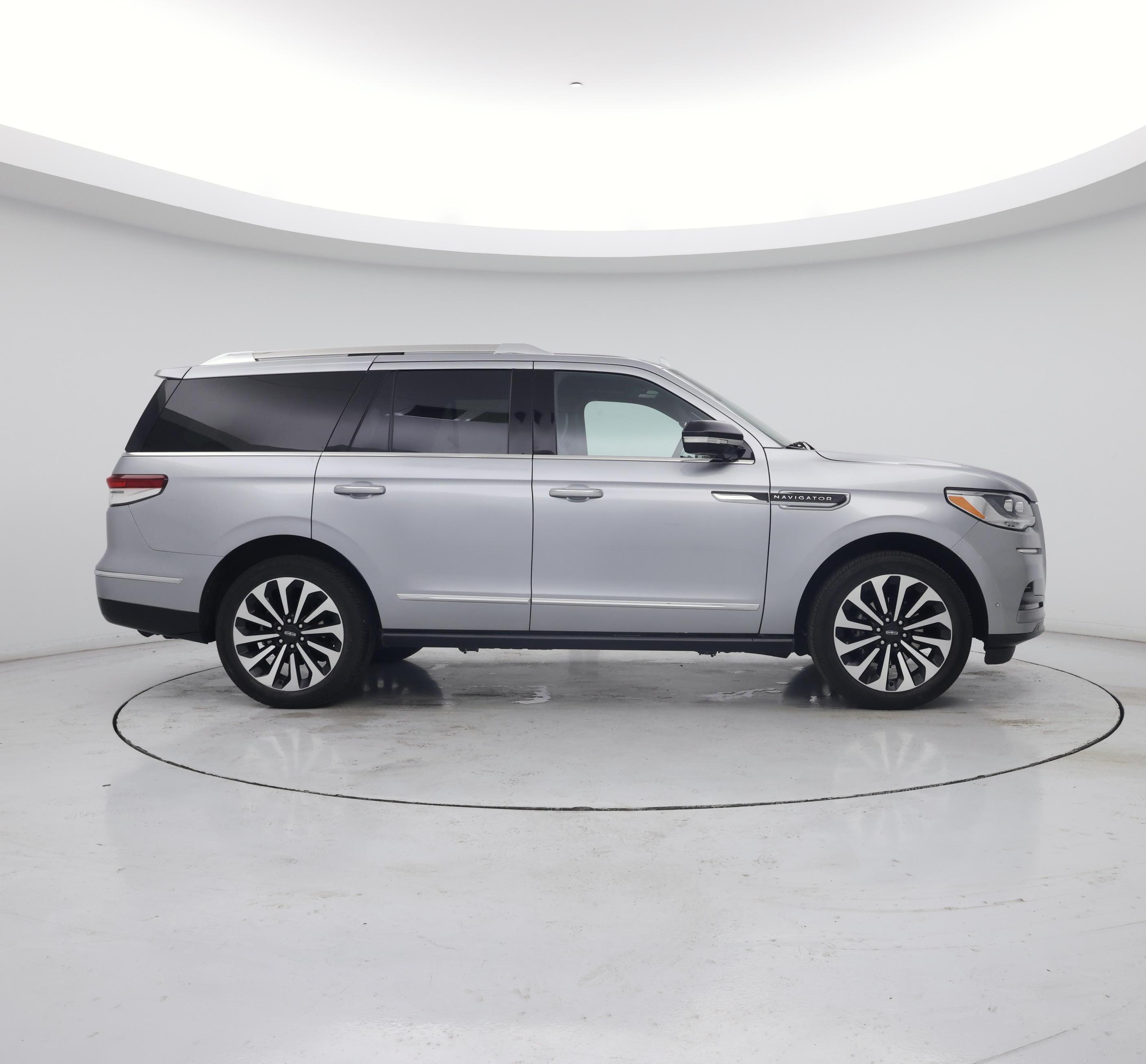 Thumbnail: 2022 Lincoln Navigator - 7