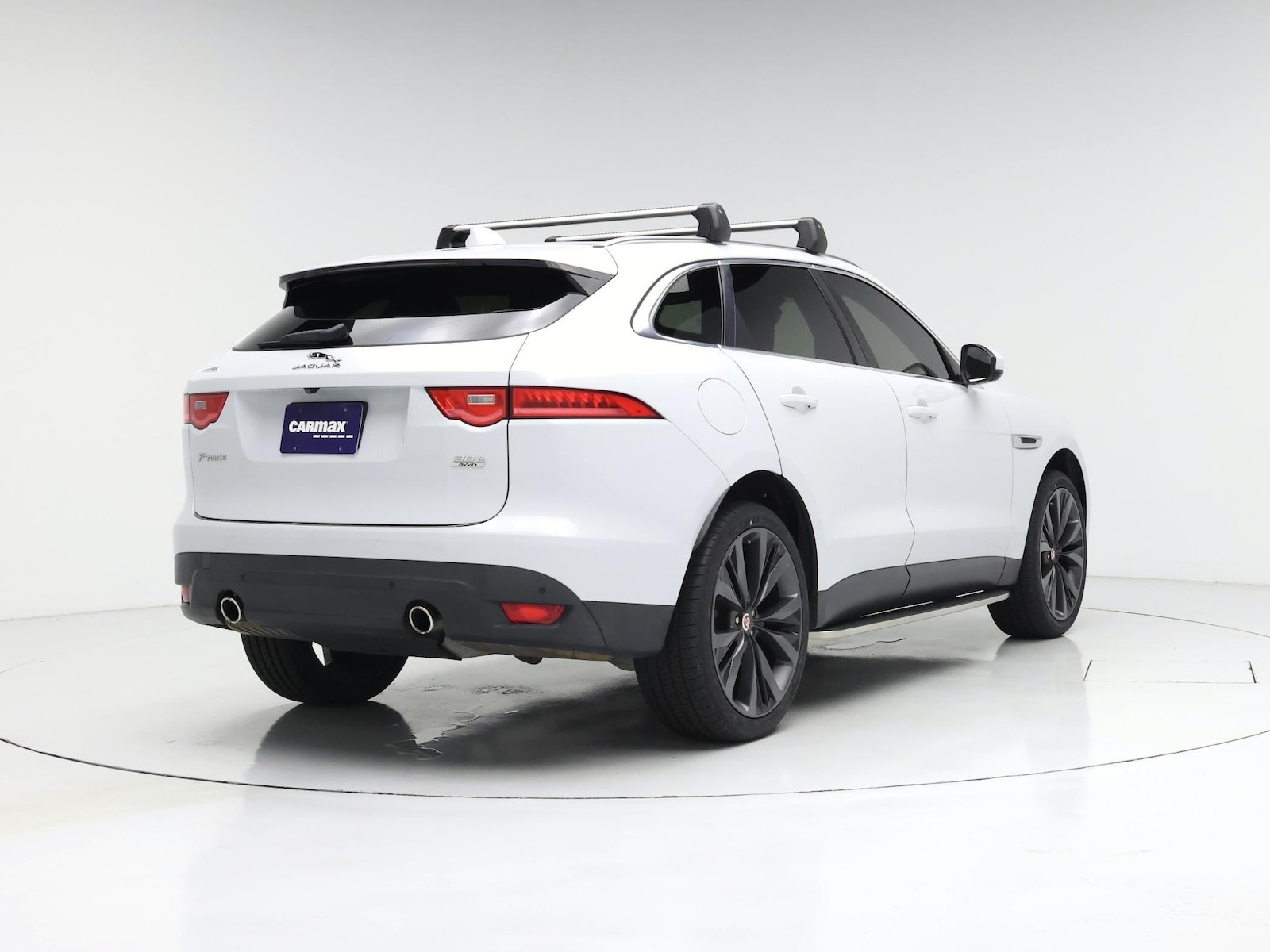 2018 Jaguar F-PACE Portfolio - Photo 9