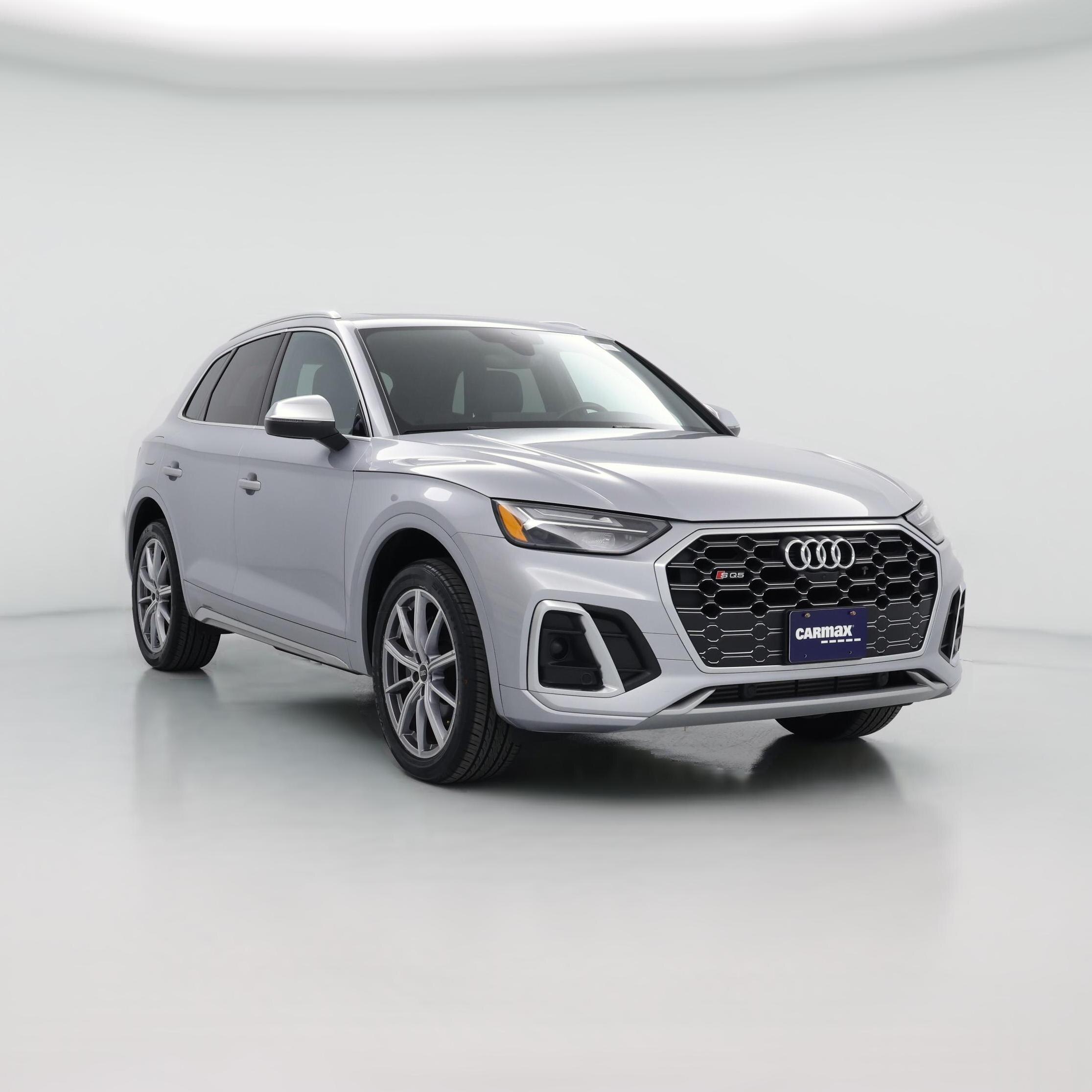 Thumbnail: 2023 Audi SQ5 - 1