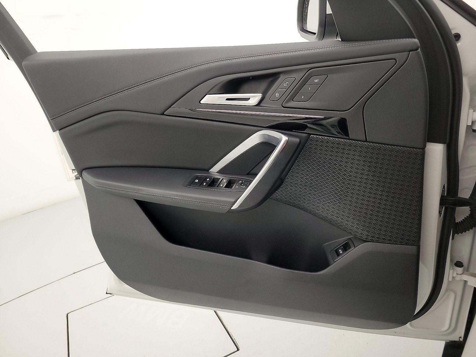 2025 BMW X1 28i - Photo 13