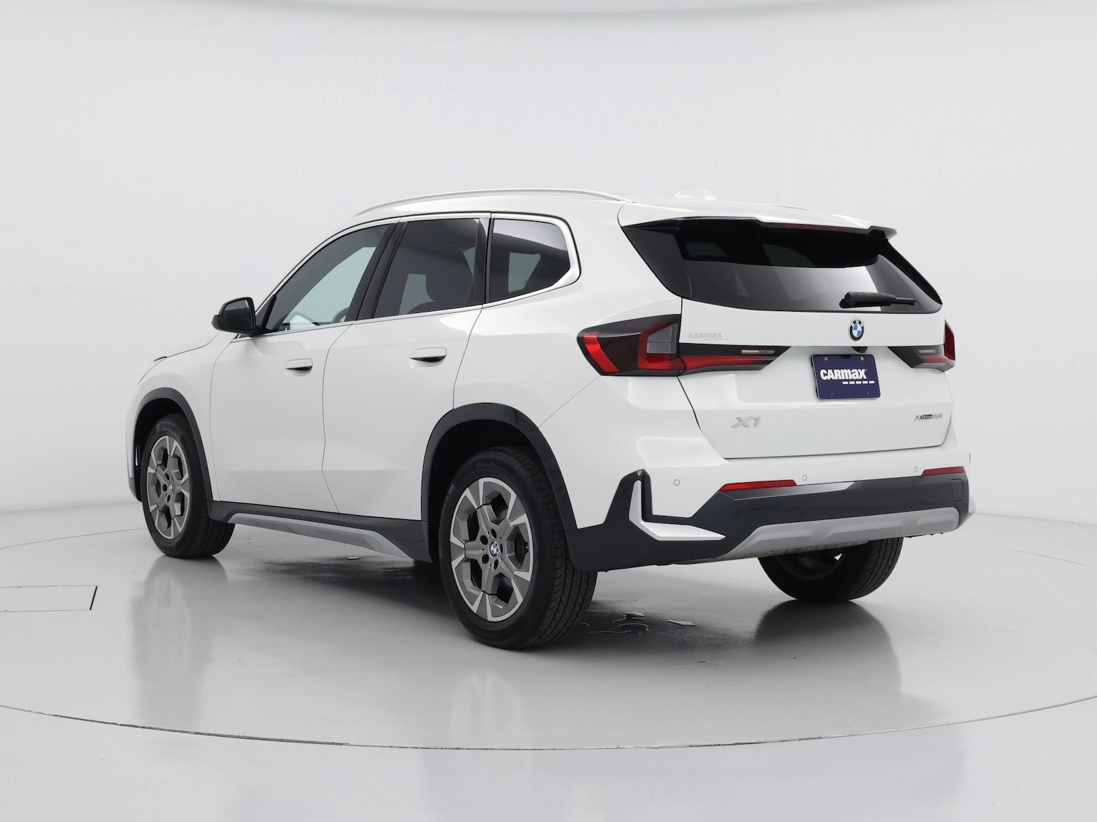 2025 BMW X1 28i - Photo 3