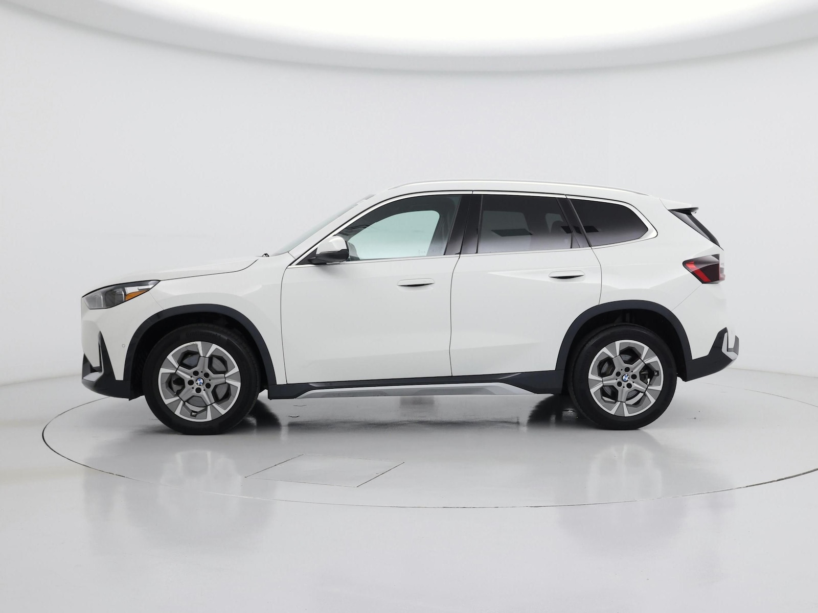 2025 BMW X1 28i - Photo 4