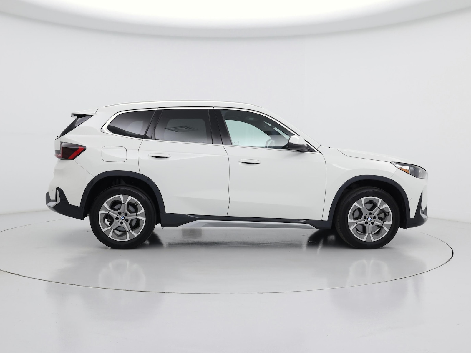 2025 BMW X1 28i - Photo 8