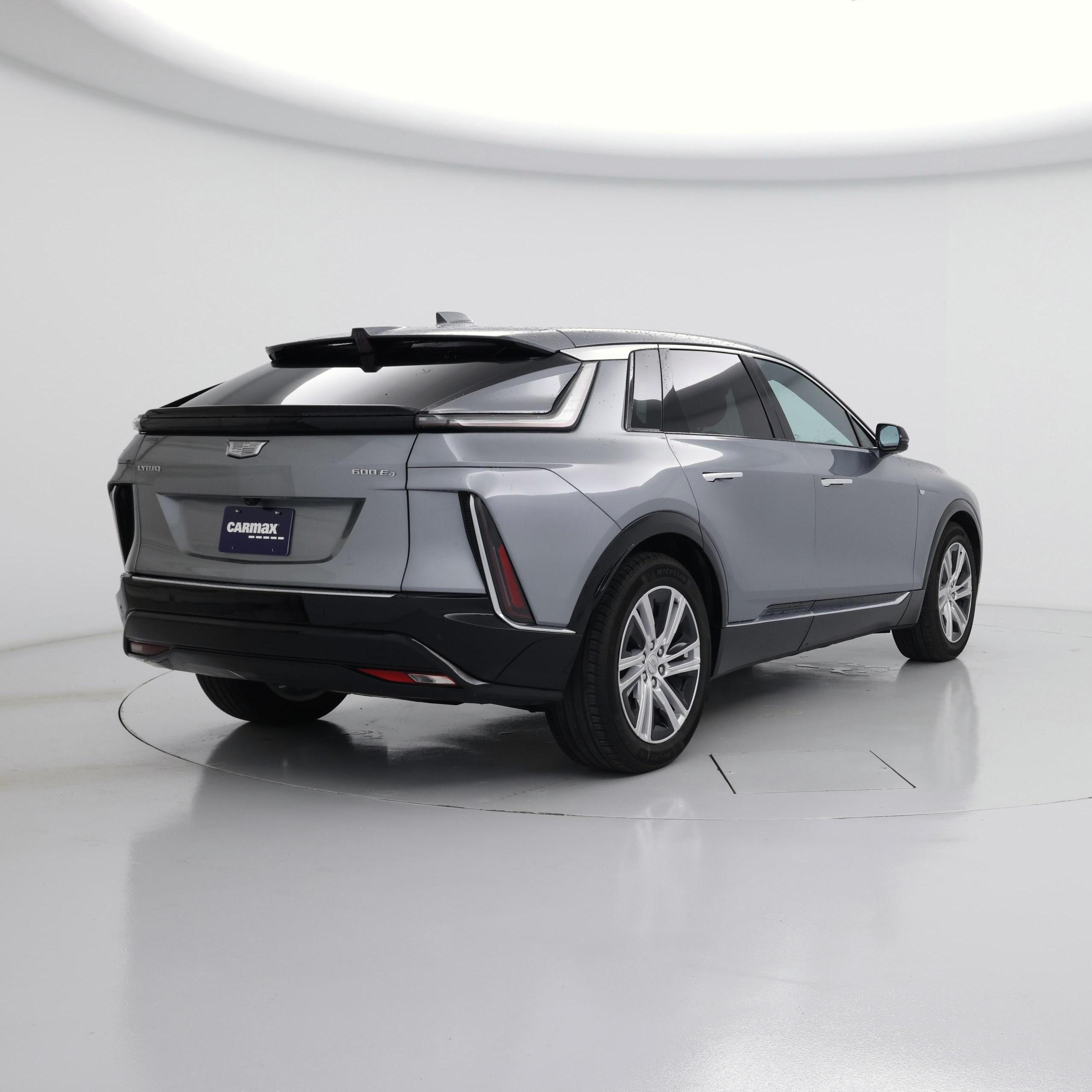 Thumbnail: 2024 Cadillac Lyriq - 8