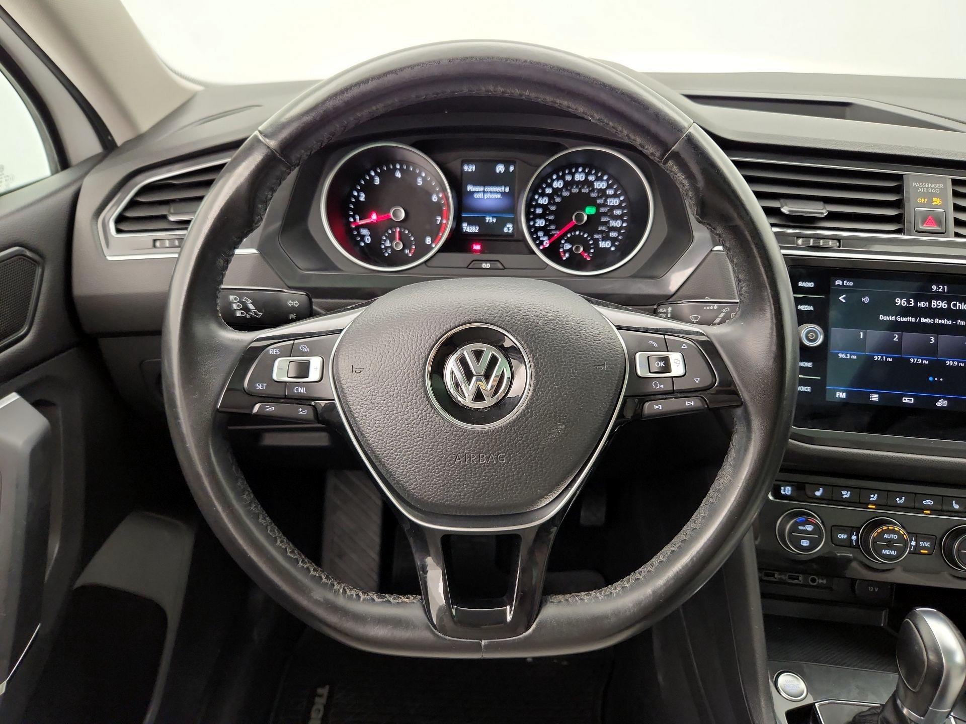Thumbnail: 2018 Volkswagen Tiguan - 10