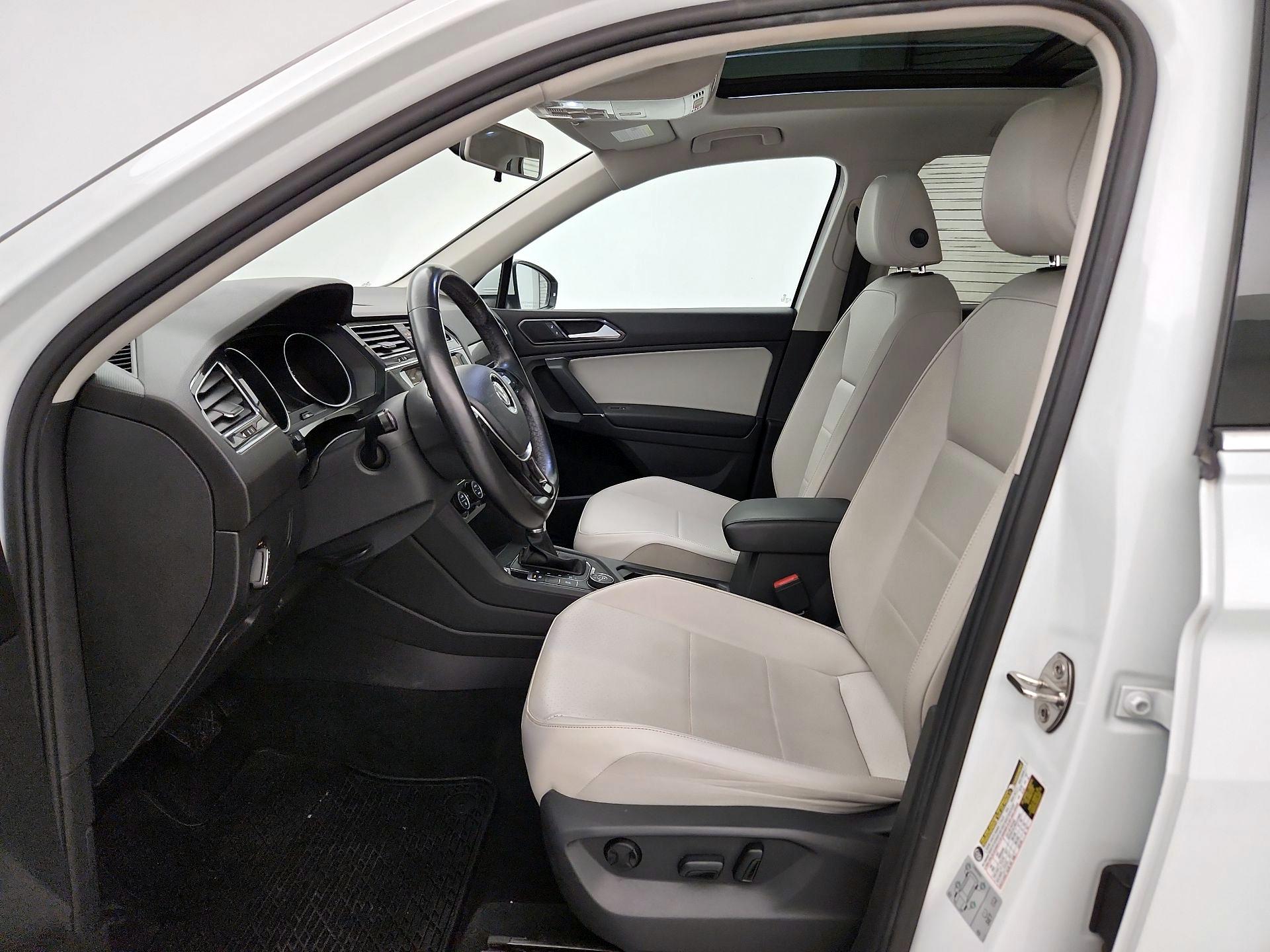 Thumbnail: 2018 Volkswagen Tiguan - 11