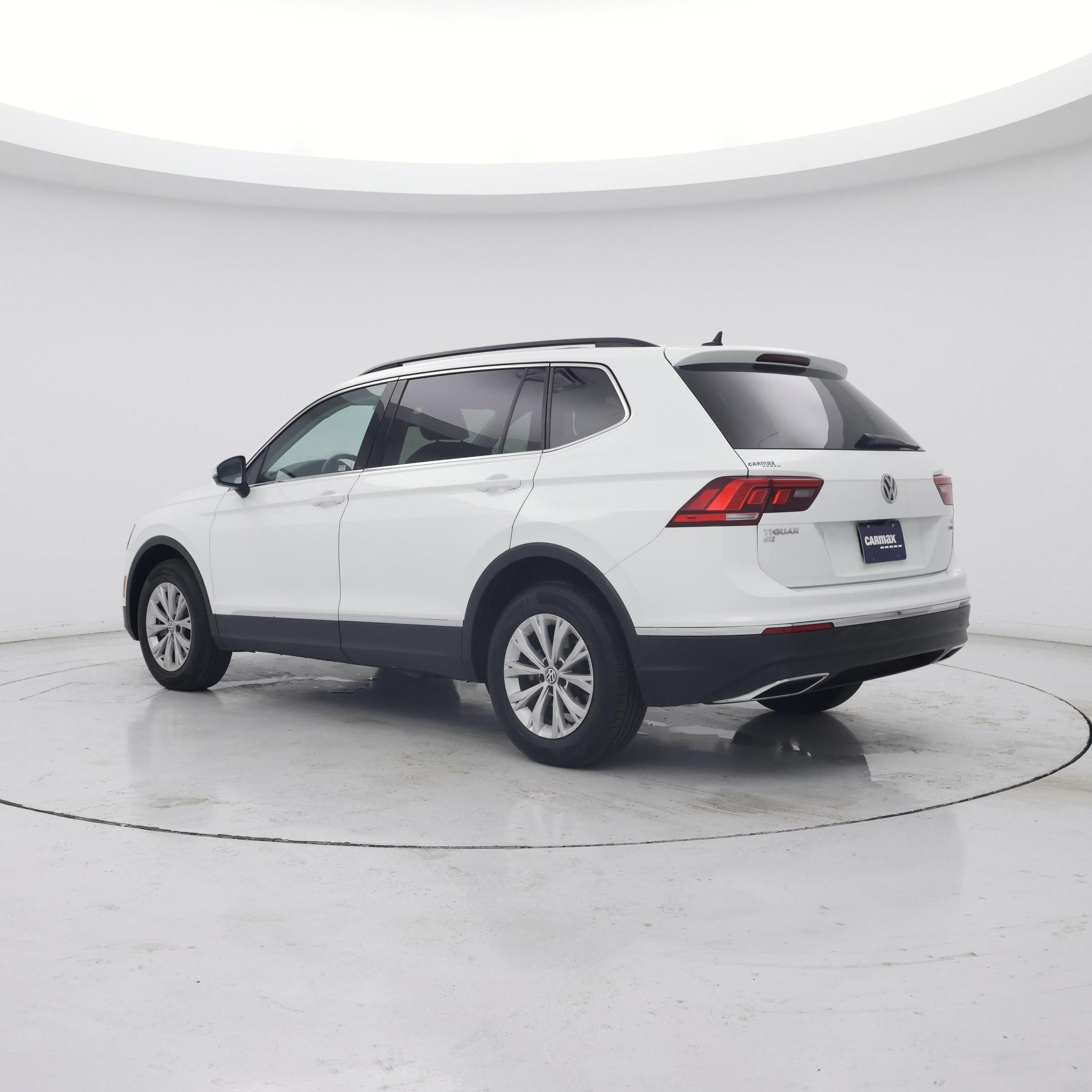Thumbnail: 2018 Volkswagen Tiguan - 2