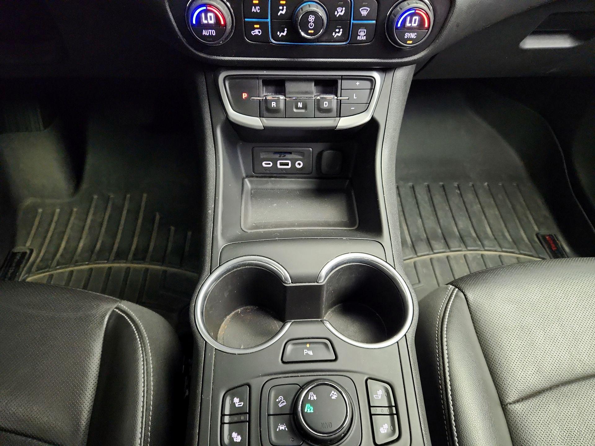 Thumbnail: 2022 GMC Terrain - 17