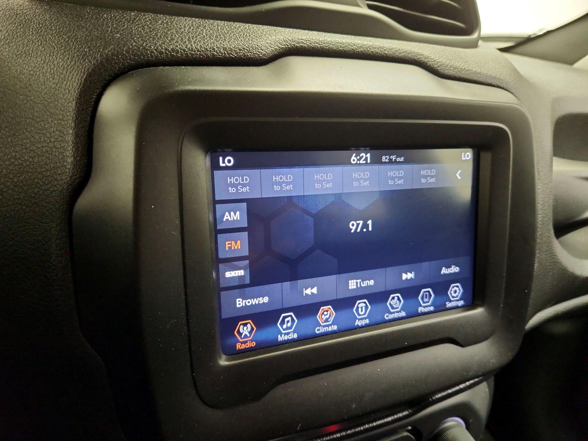 Thumbnail: 2020 Jeep Renegade - 15