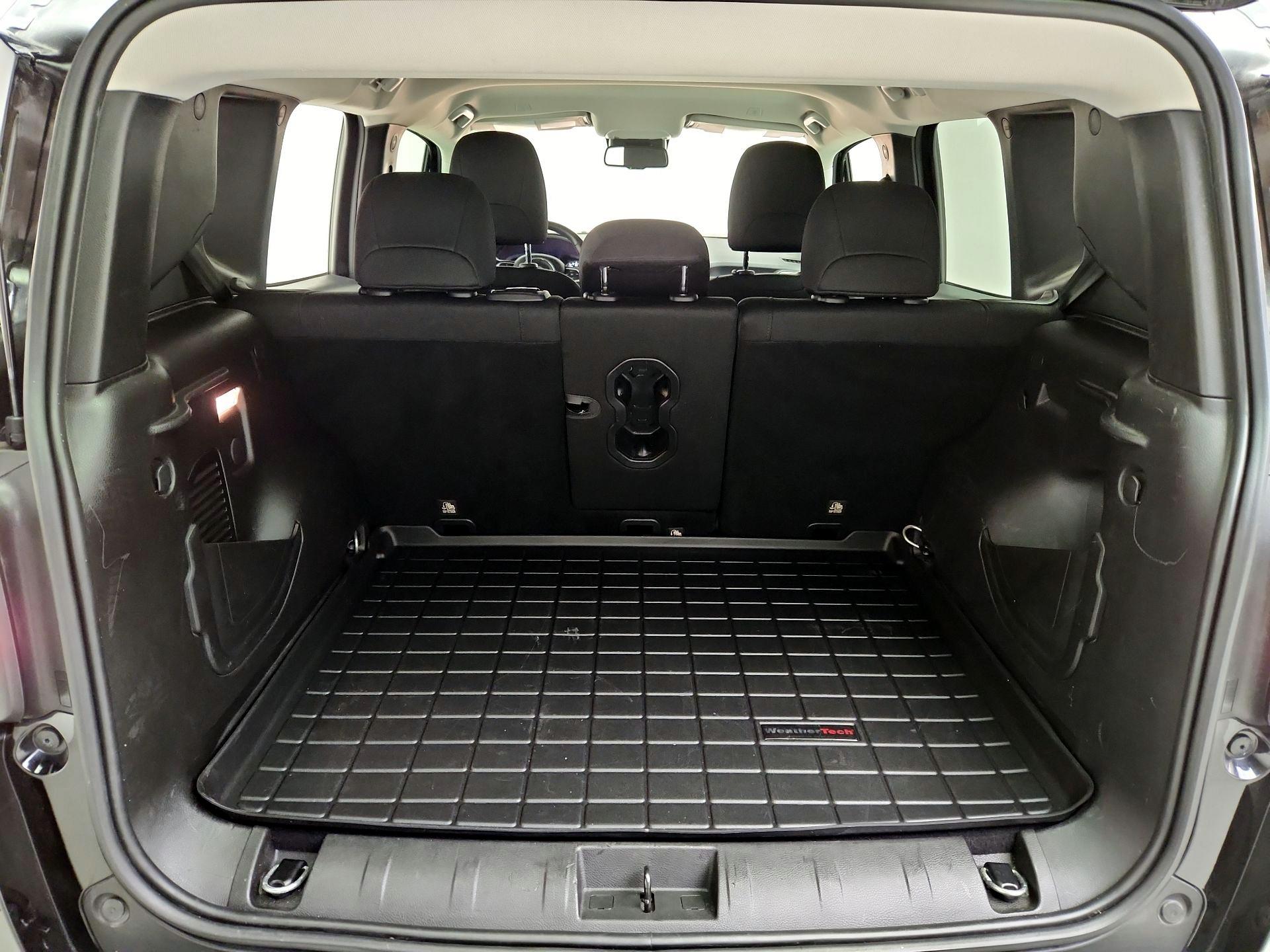 Thumbnail: 2020 Jeep Renegade - 20