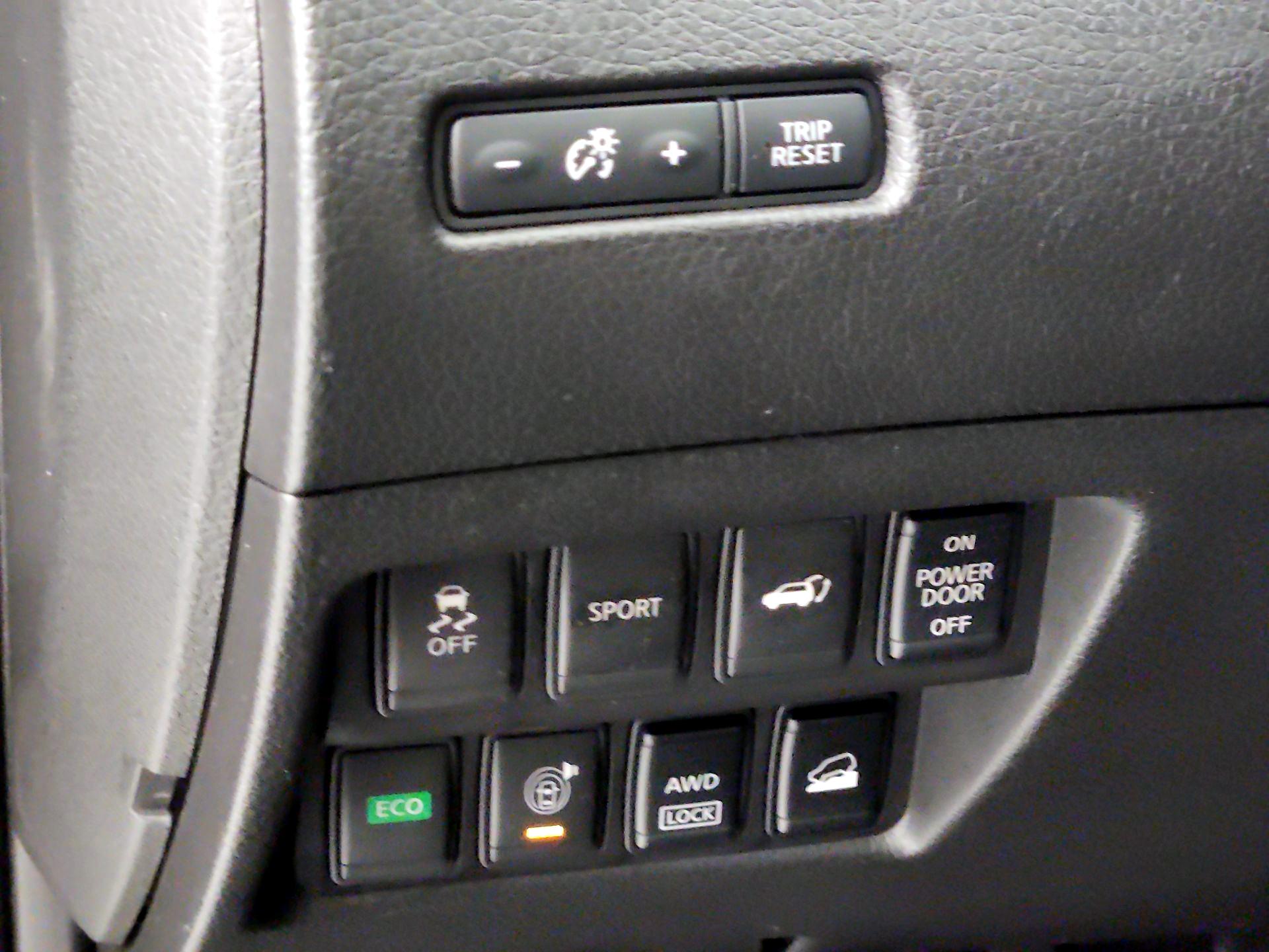 Thumbnail: 2015 Nissan Rogue - 13