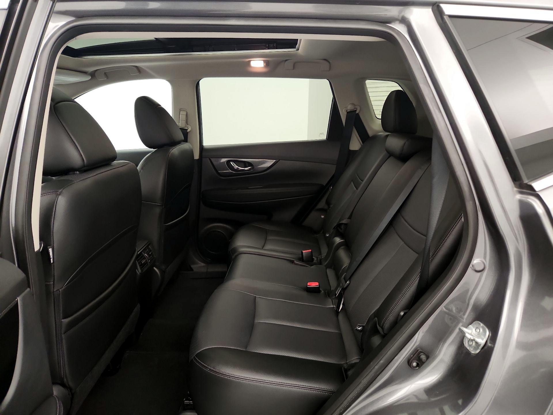 Thumbnail: 2015 Nissan Rogue - 20