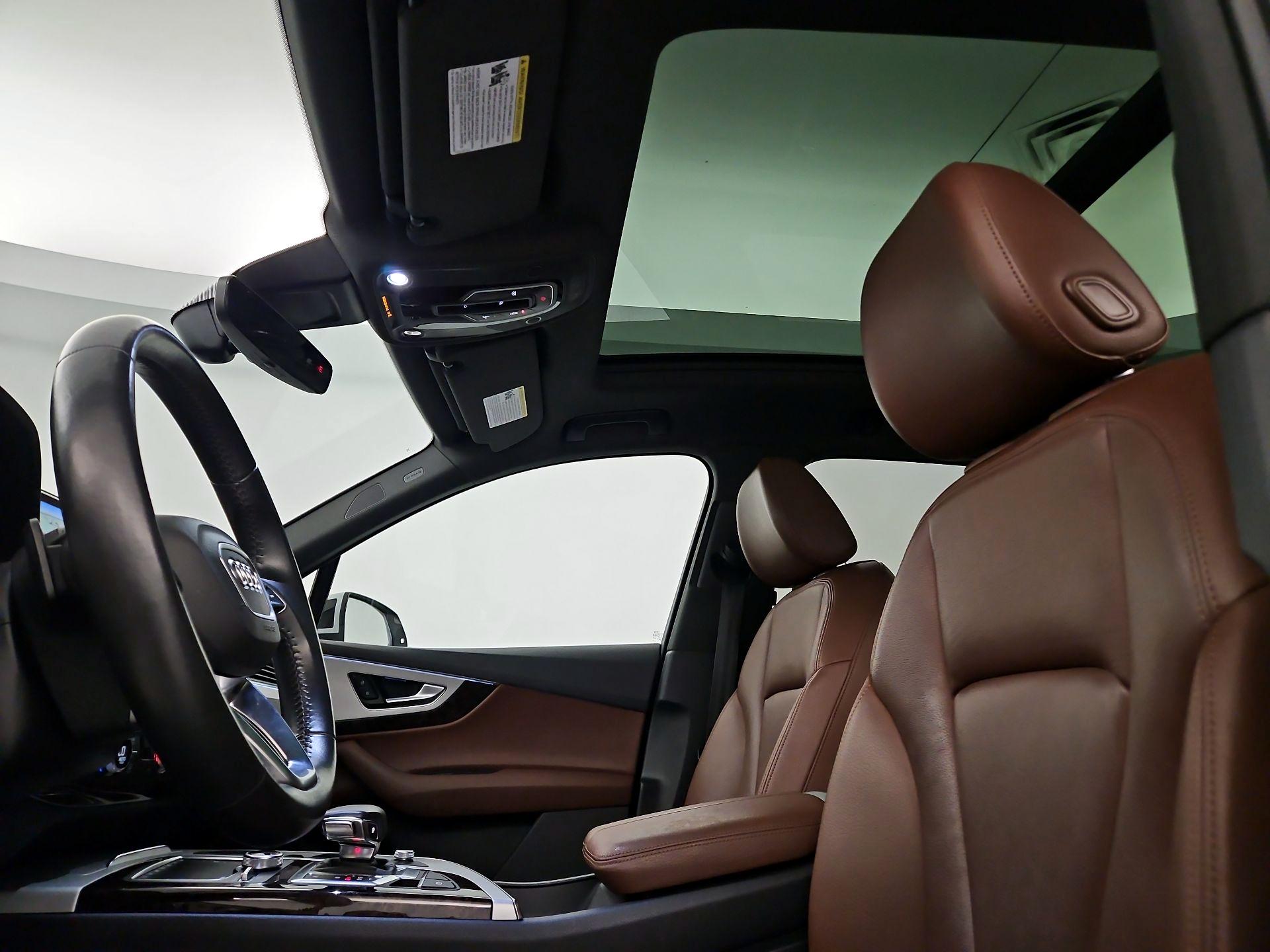 Thumbnail: 2019 Audi Q7 - 18