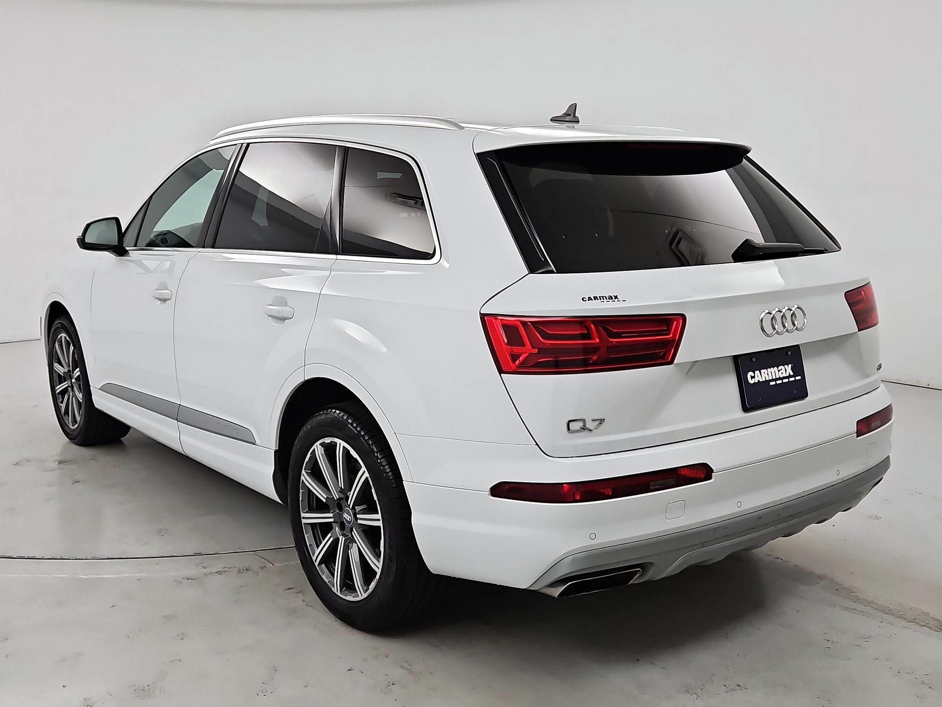 Thumbnail: 2019 Audi Q7 - 7