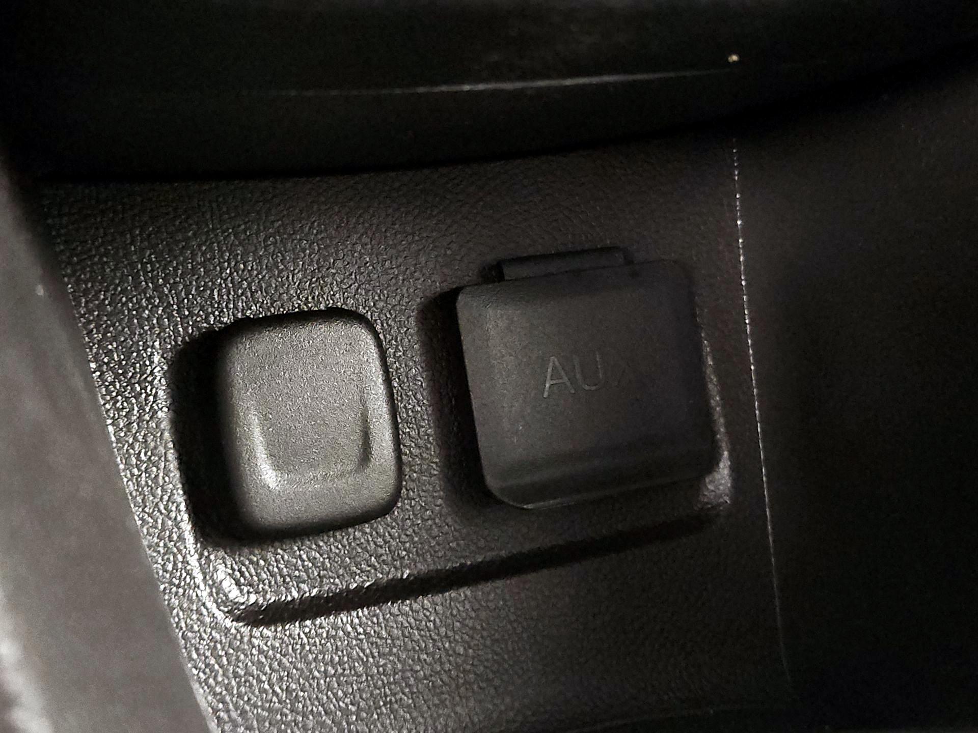 Thumbnail: 2016 Buick Encore - 16