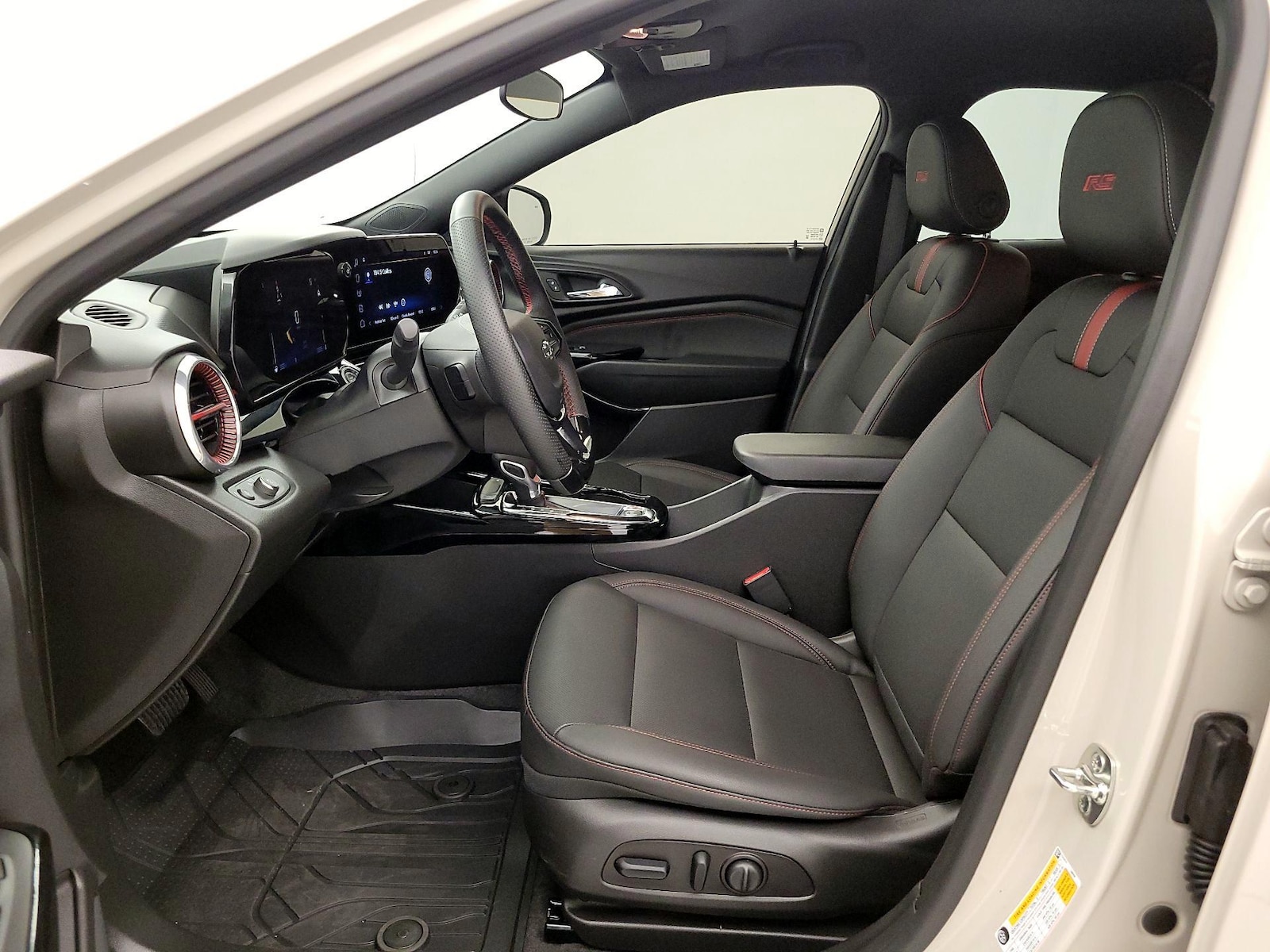 2026 Chevrolet Trax RS - Photo 12