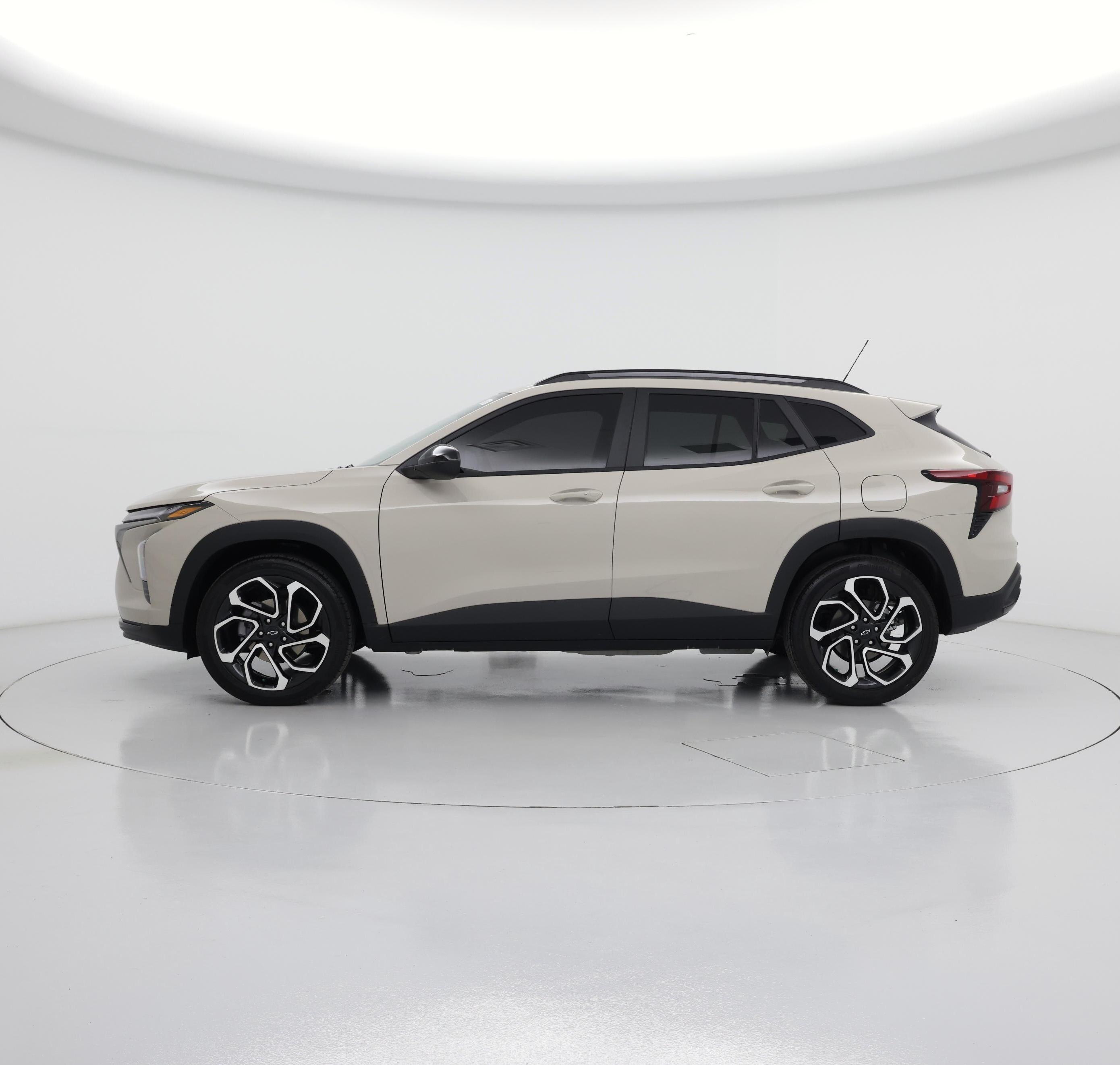 Thumbnail: 2026 Chevrolet Trax - 3