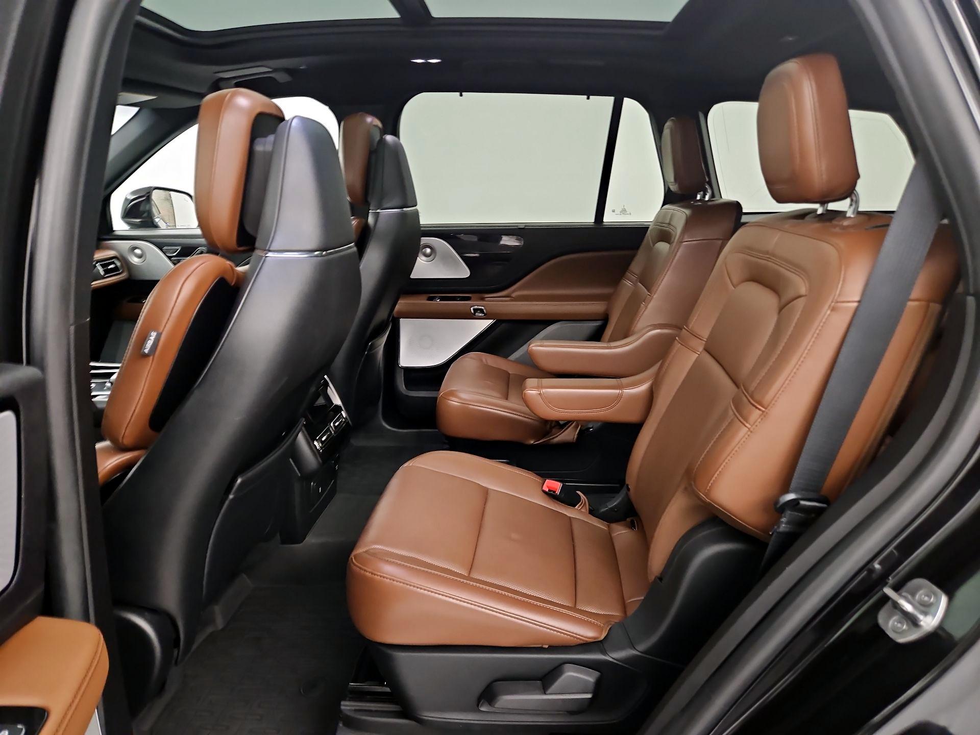 Thumbnail: 2021 Lincoln Aviator - 19