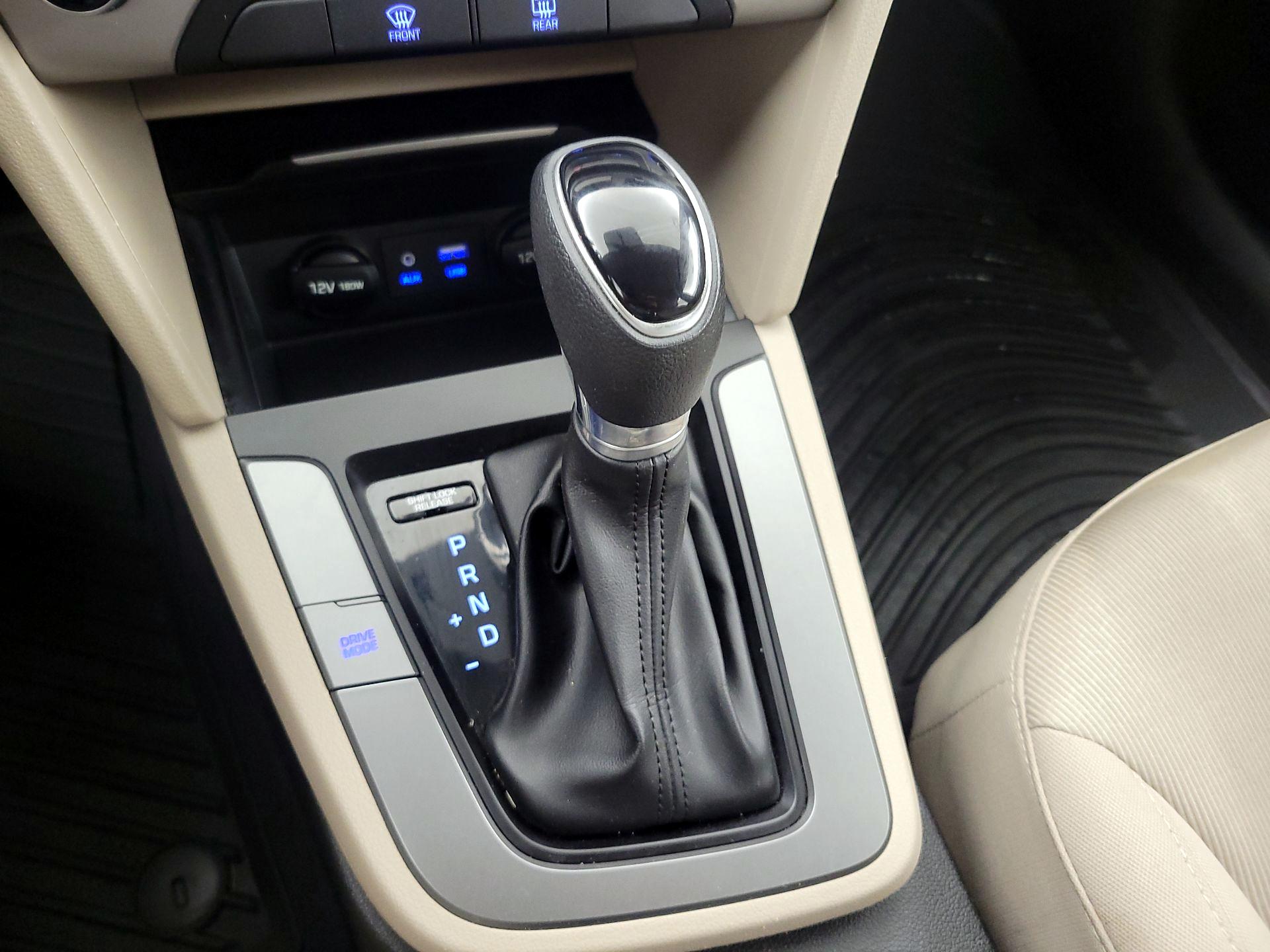 Thumbnail: 2018 Hyundai Elantra - 17