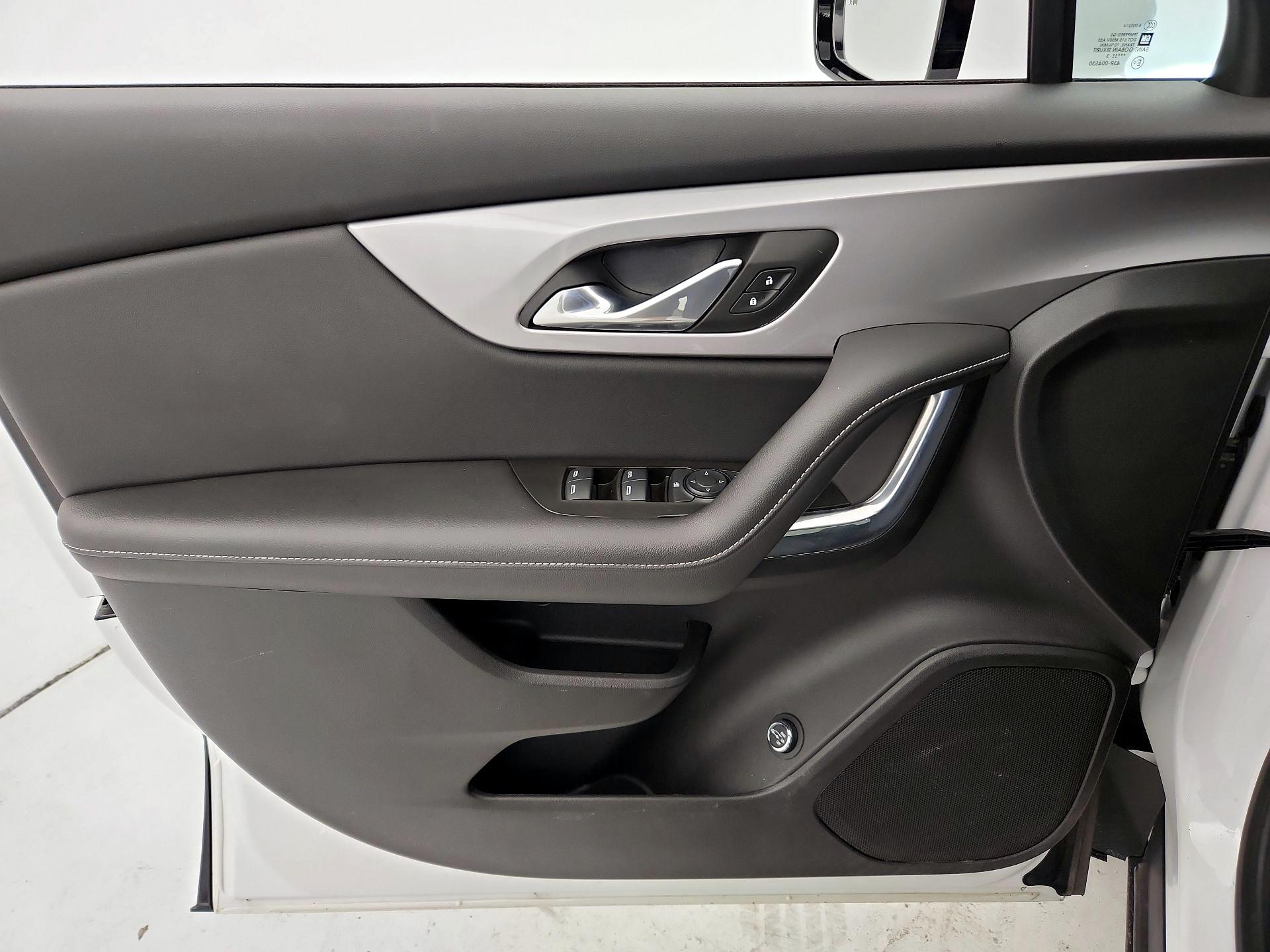 Thumbnail: 2023 Chevrolet Blazer - 12