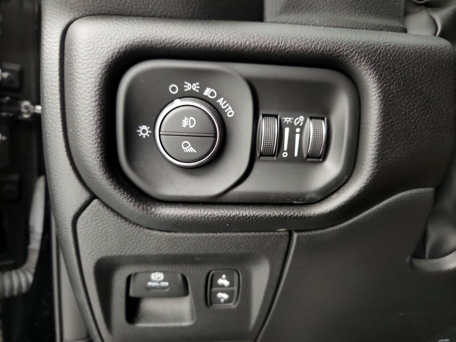 2023 RAM Ram 1500 Pickup Laramie - Photo 14