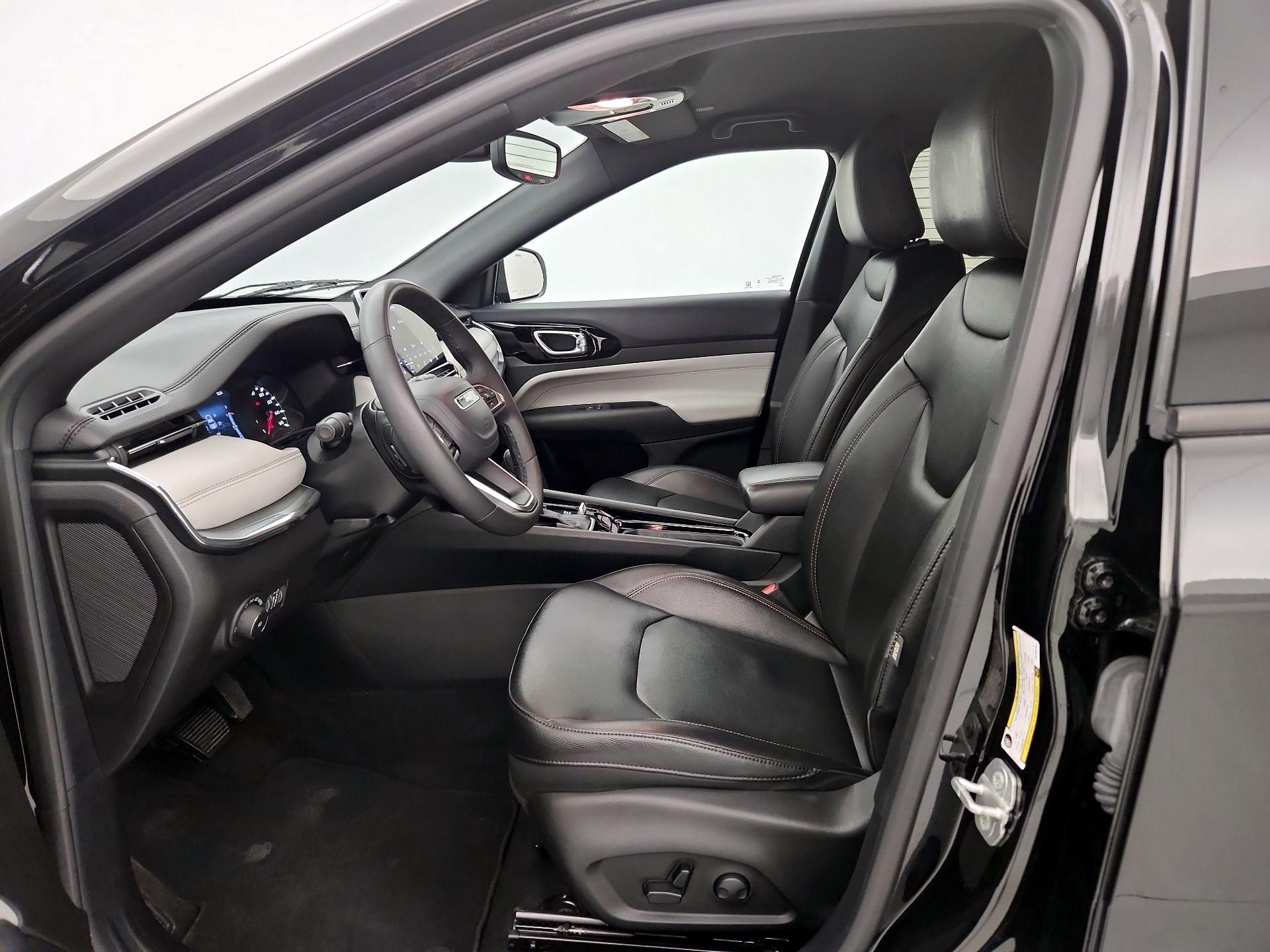 Thumbnail: 2024 Jeep Compass - 11