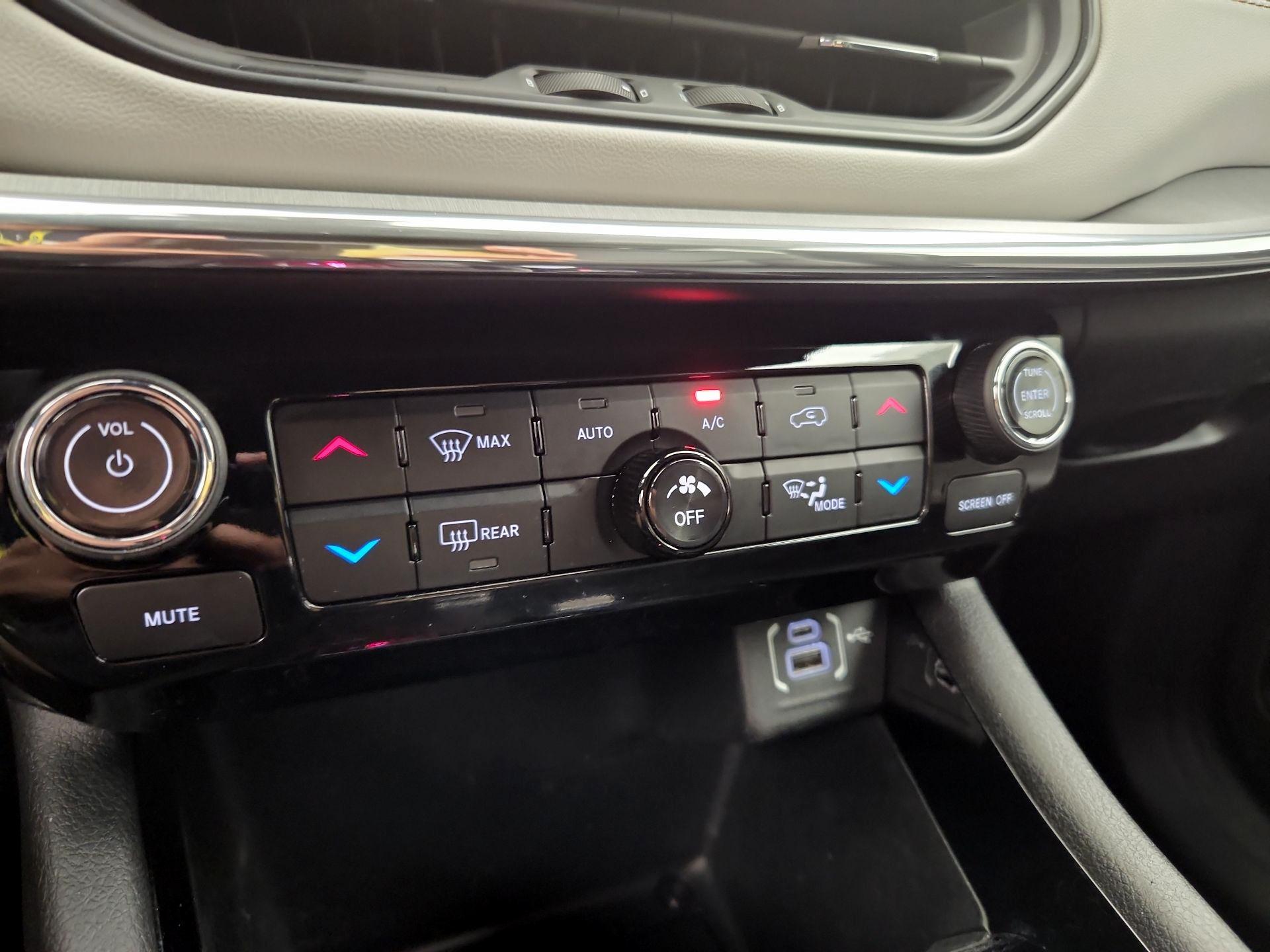 Thumbnail: 2024 Jeep Compass - 16