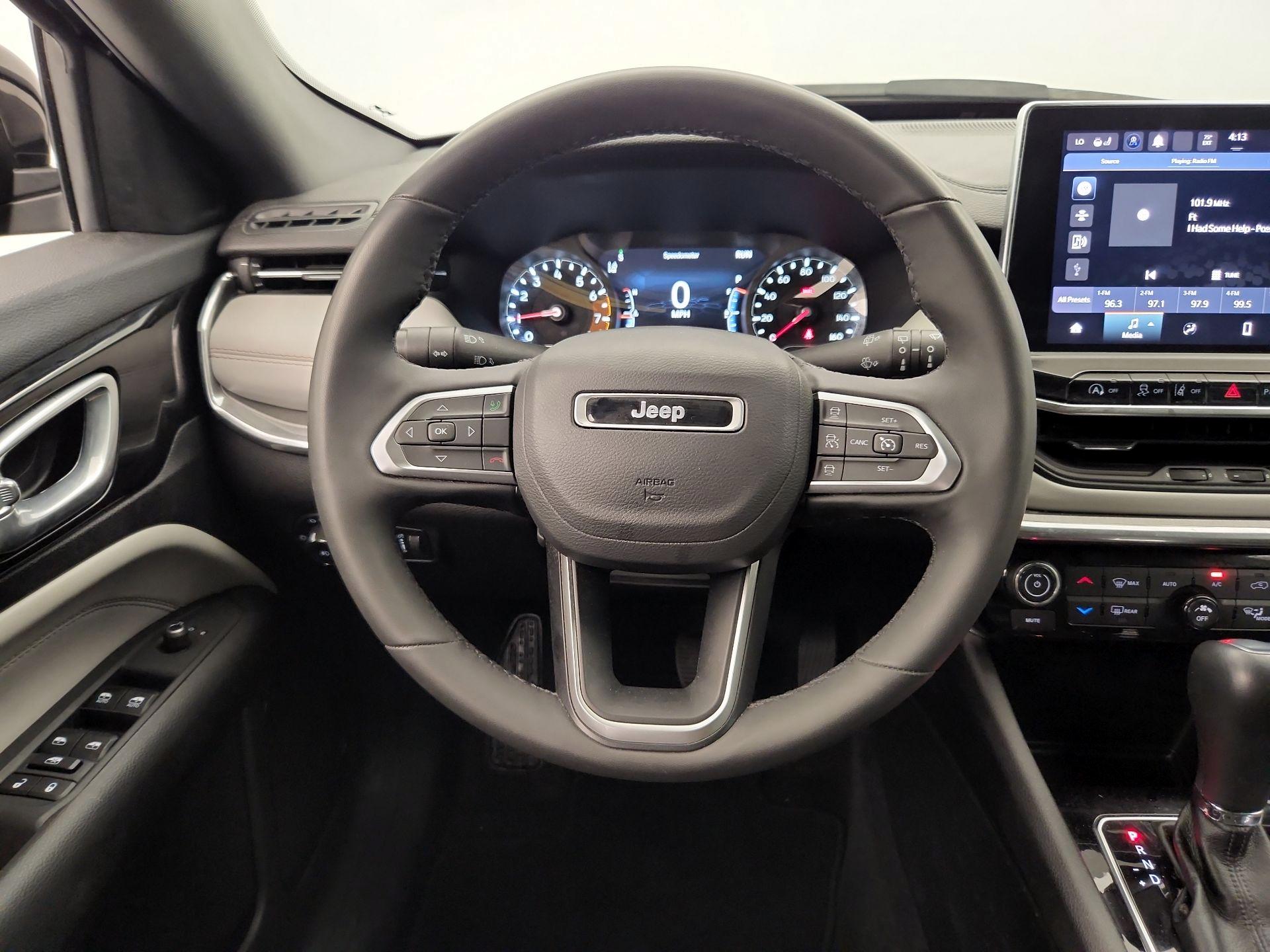 Thumbnail: 2023 Jeep Compass - 10