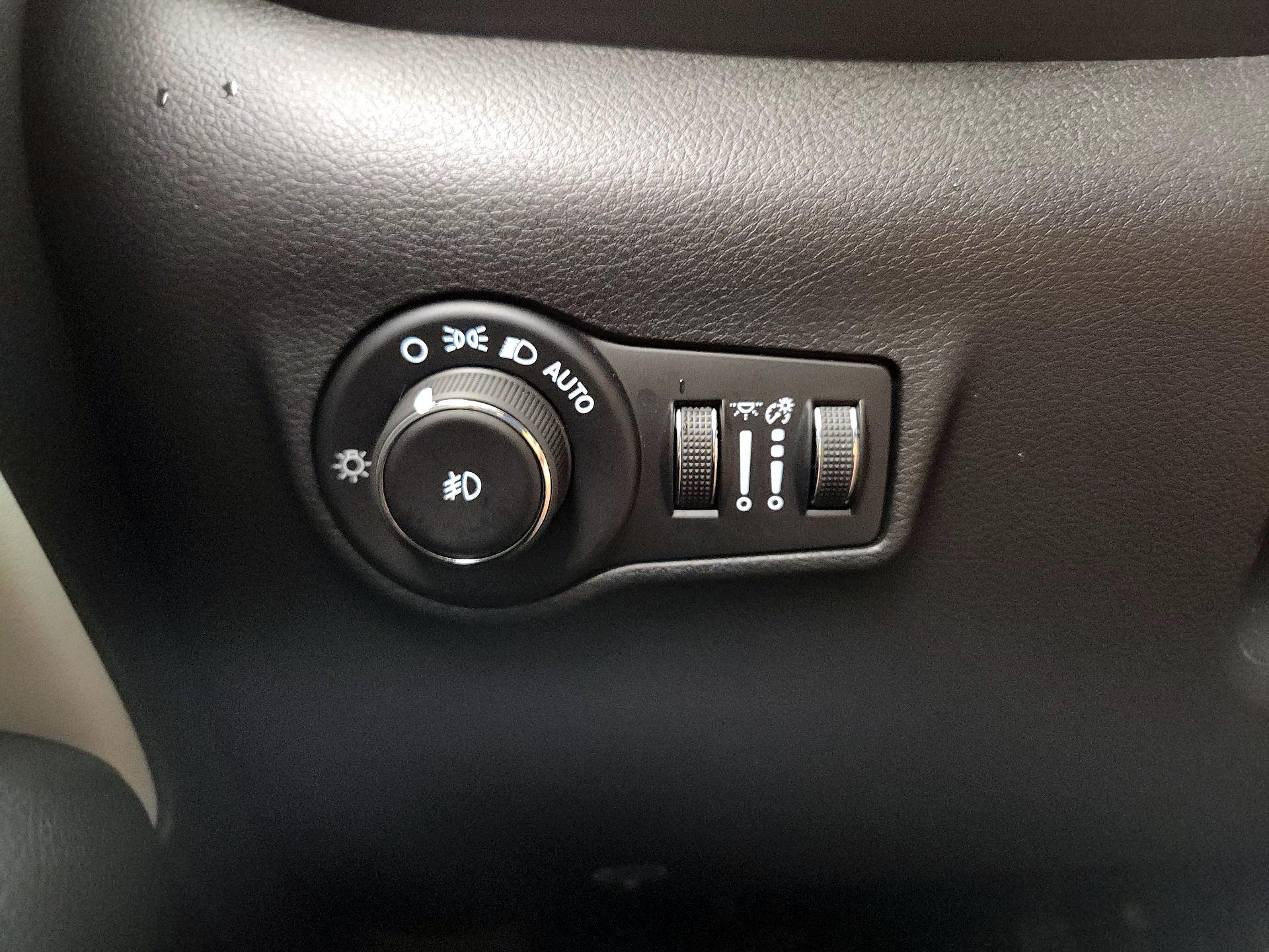 Thumbnail: 2024 Jeep Compass - 14