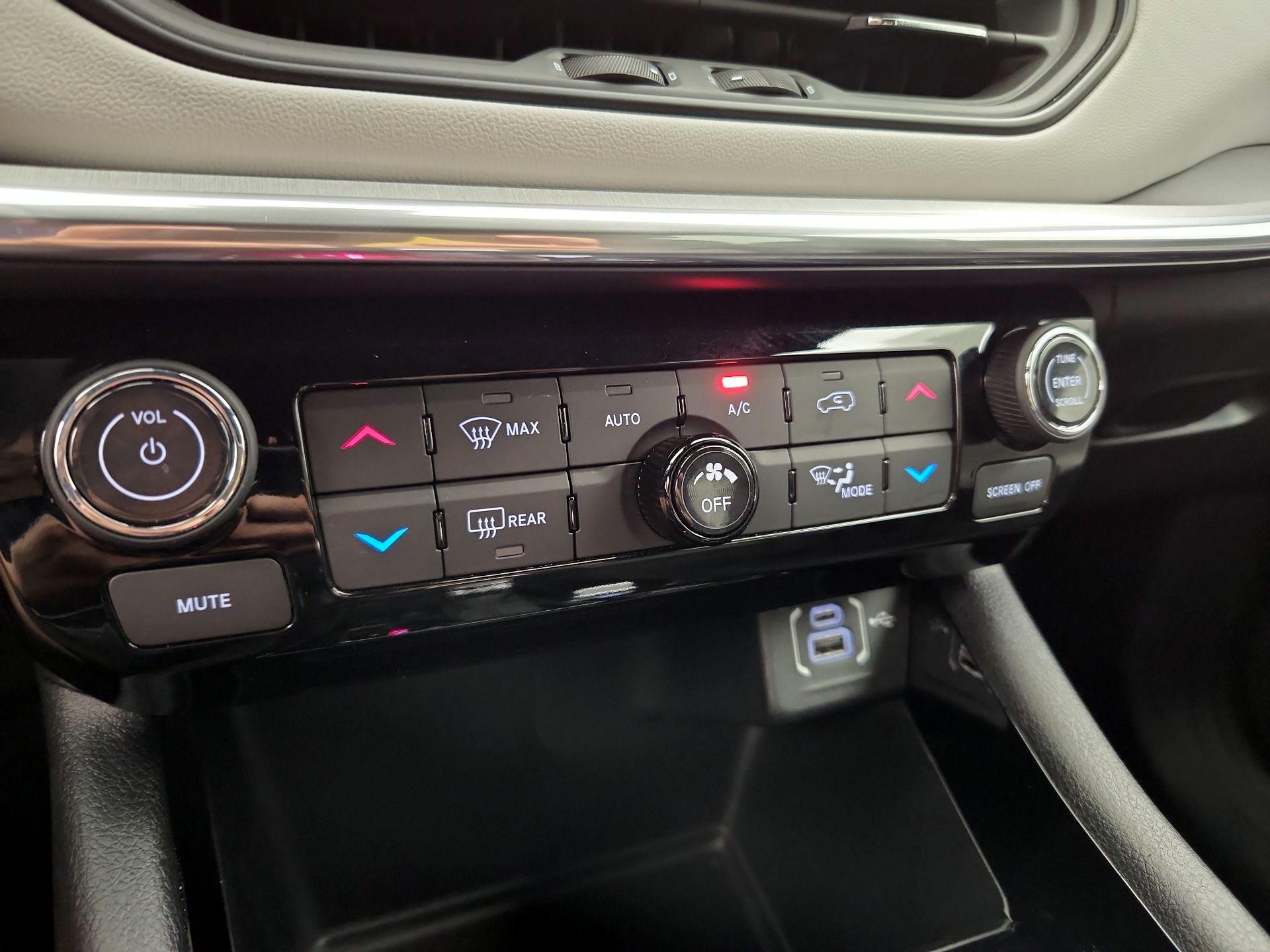 Thumbnail: 2024 Jeep Compass - 17